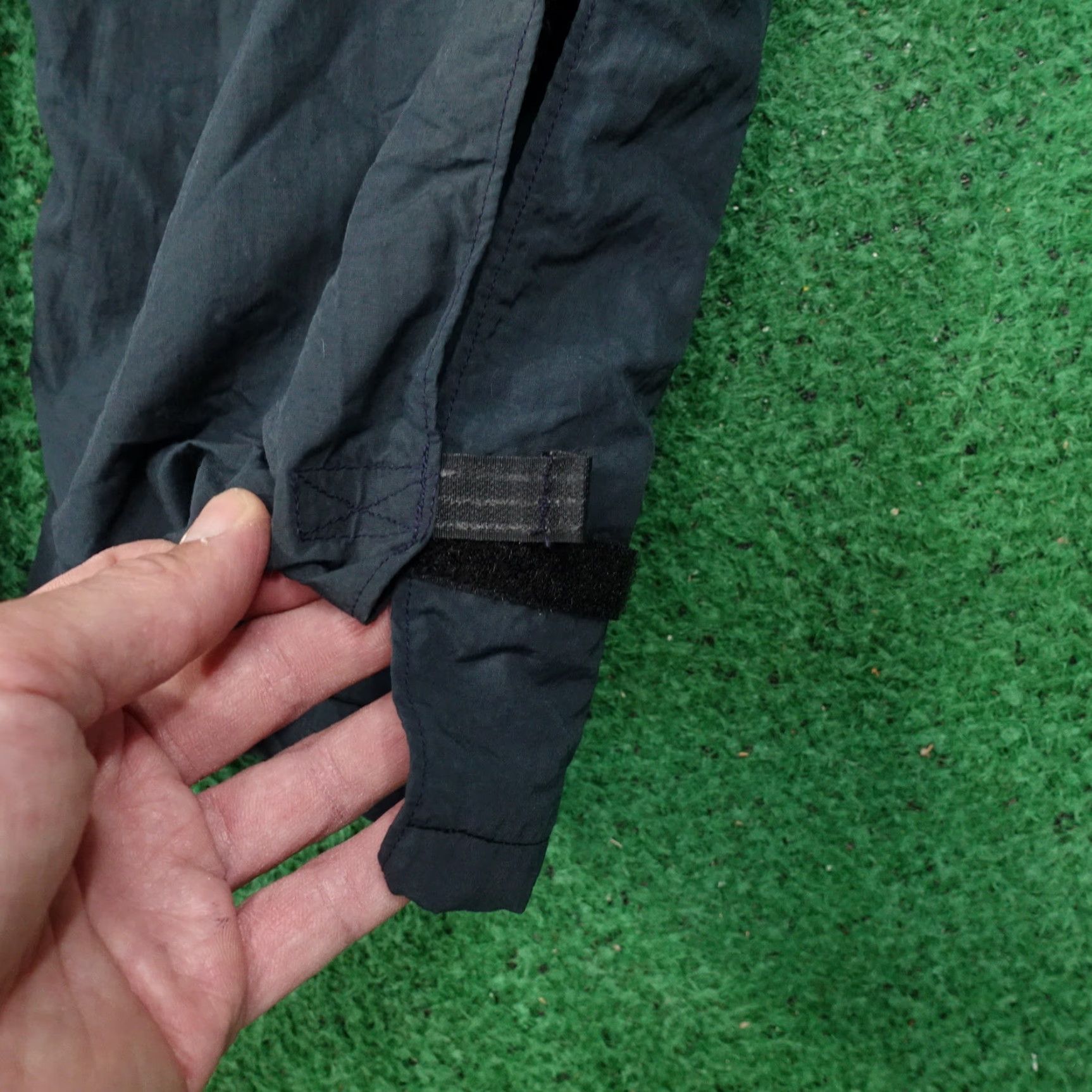 Russell Athletic VINTAGE RUSSELL ATHLETIC USA MADE GREEN SWISHY WINDBREAKER PANTS XL MENS *HEMMED Size US 36 / EU 52 - 7 Thumbnail