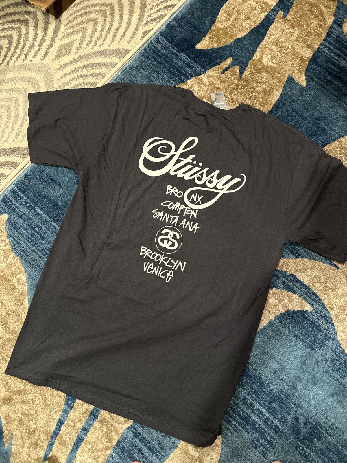 Stussy Stussy "world tour " Tee - XL Size US XL / EU 56 / 4 - 4 Thumbnail