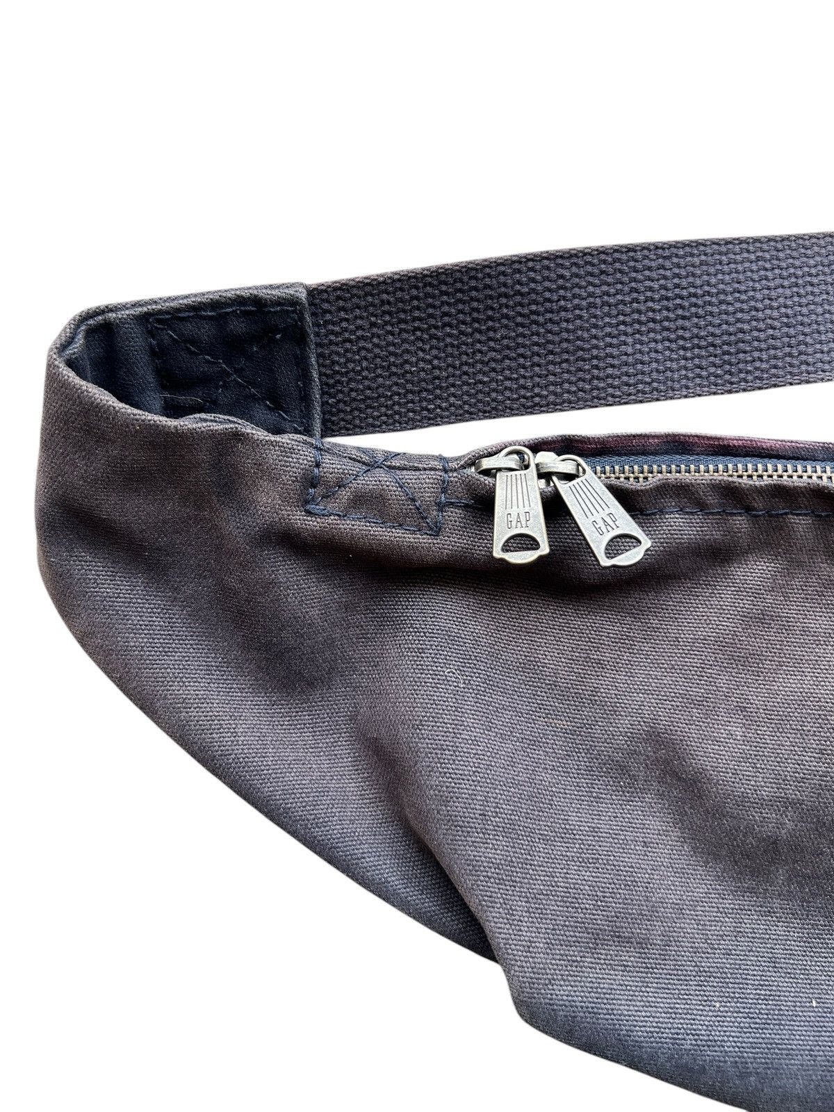 Gap × Vintage Vintage Gap Distressed Sunfaded Shoulder Bag Size ONE SIZE - 2 Thumbnail