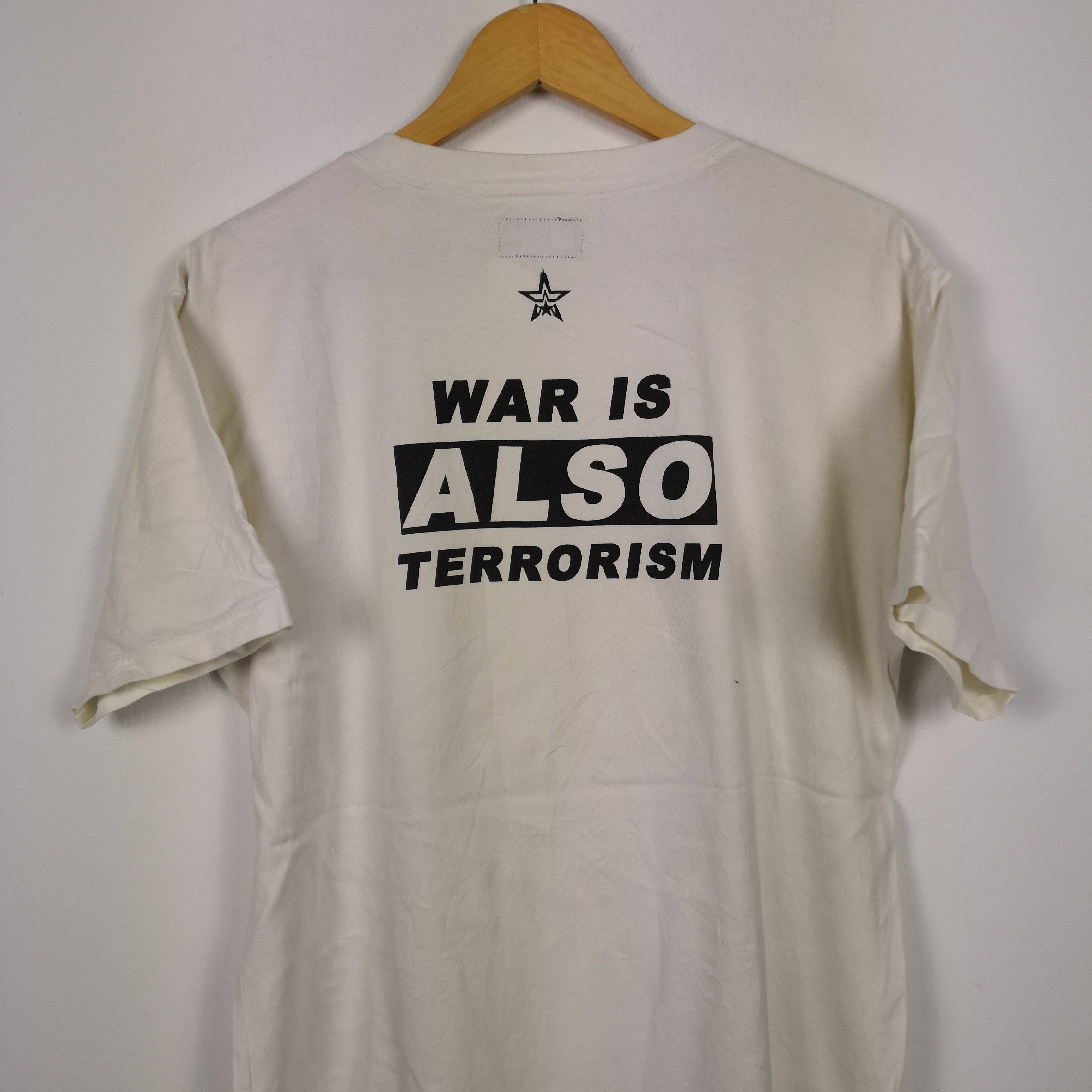 Japanese Brand Make Love Not War Streetwear T-Shirt Art Crewneck Tee Size US M / EU 48-50 / 2 - 6 Thumbnail