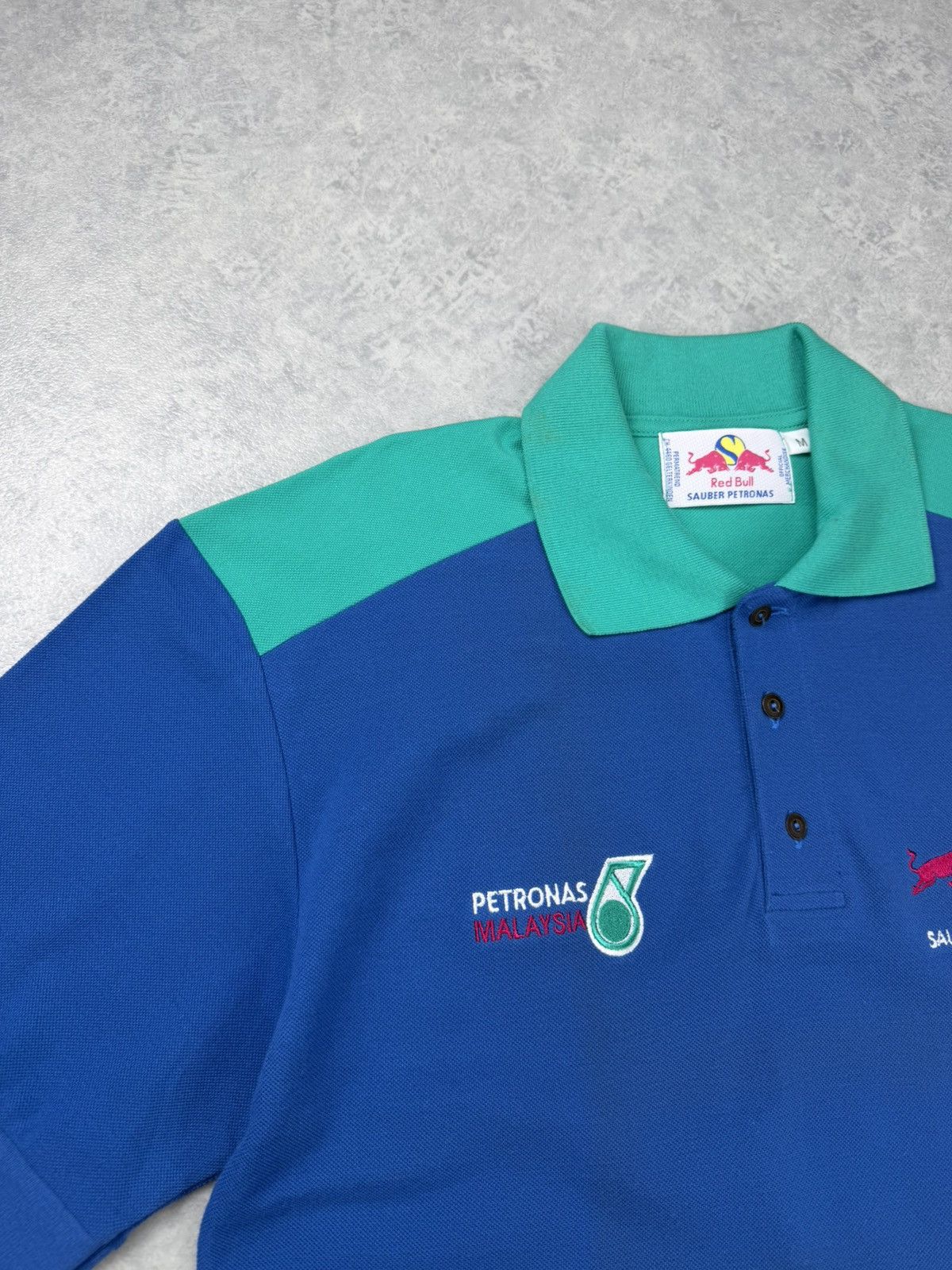 Red Bull Vintage Red Bull Sauber Petronas Polo Shirt F1 Formula 1 Size US M / EU 48-50 / 2 - 4 Thumbnail