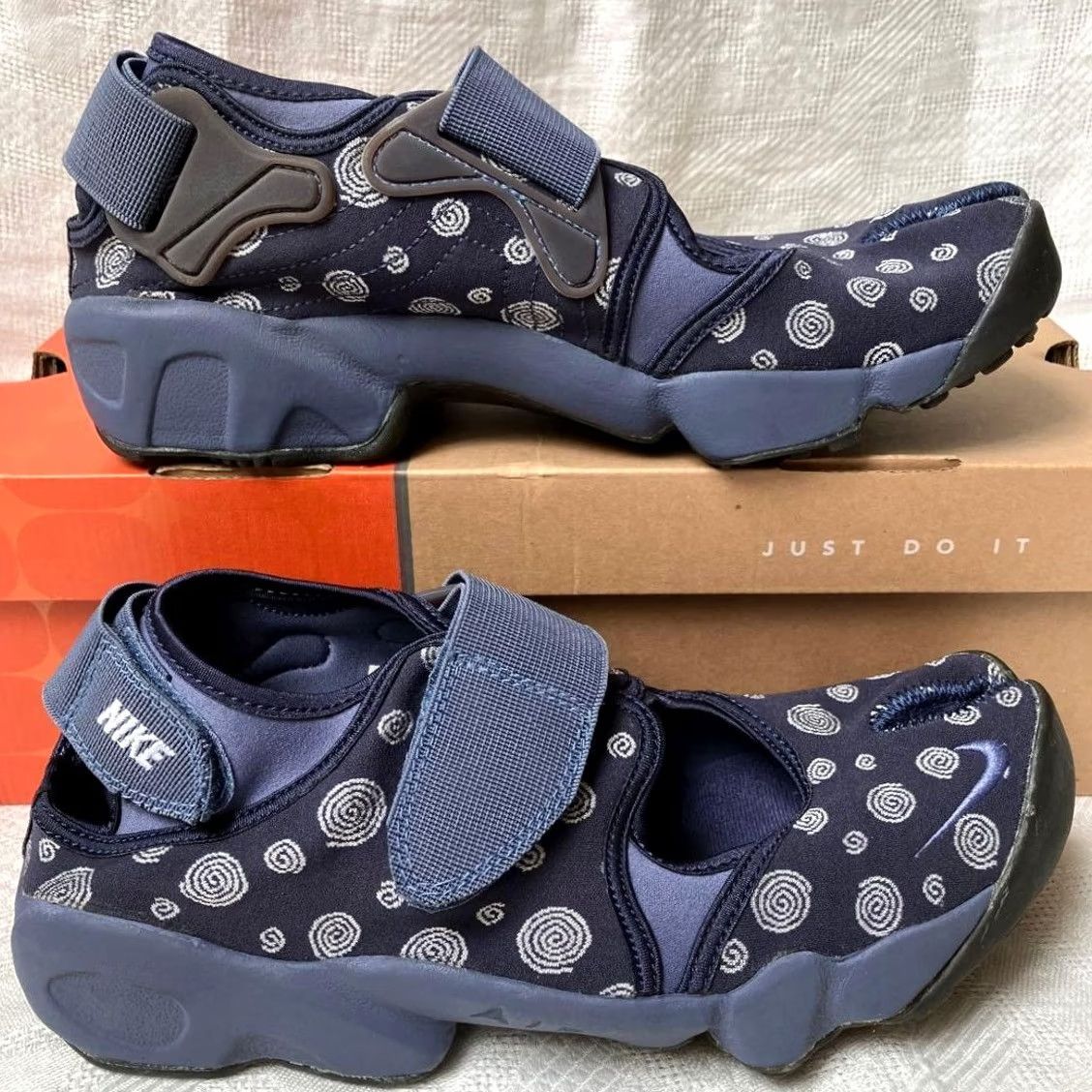 Nike VINTAGE Nike Sneakers Mens Gray Air Rift Deadstock Court Grey Japanese Tabi Used Size US 10 / EU 43 - 6 Thumbnail
