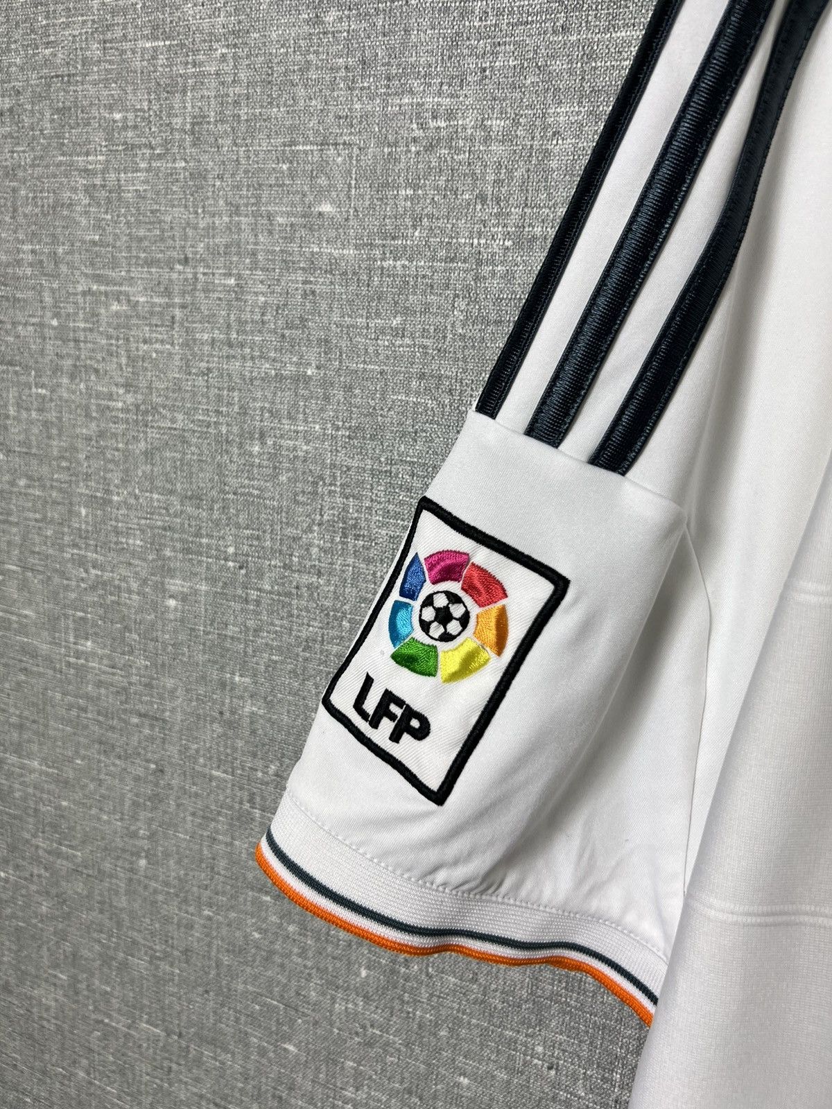 Adidas #9 BENZEMA Real Madrid 2013/14 Adidas Home Jersey Size US XL / EU 56 / 4 - 6 Thumbnail