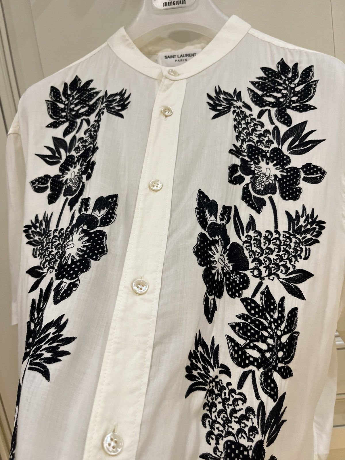 embroidery short sleeve shirt size 39
