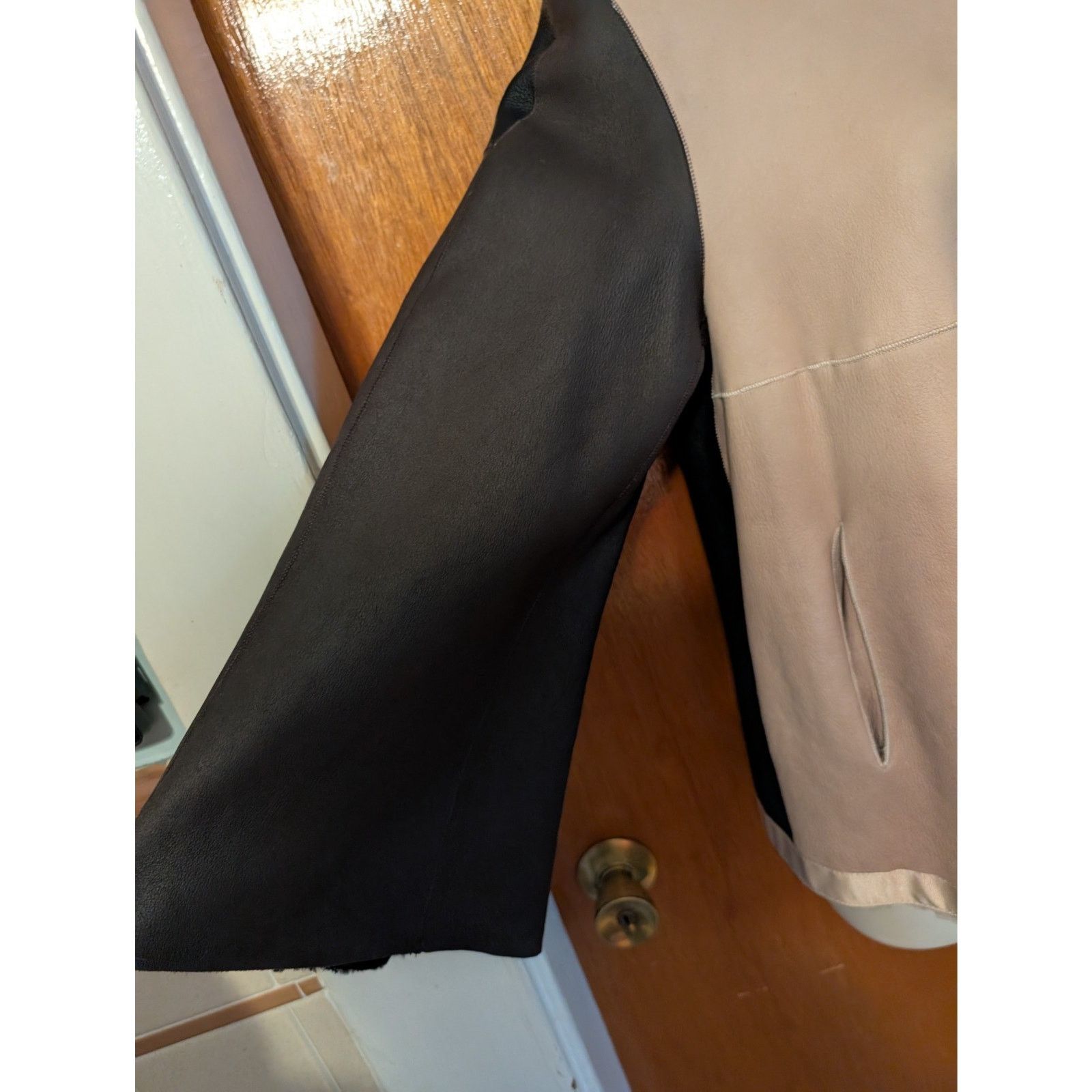 Giorgio Armani Giorgio Armani Lambskin Leather Shearling Jacket Size 38 EUC Size M / US 6-8 / IT 42-44 - 4 Thumbnail