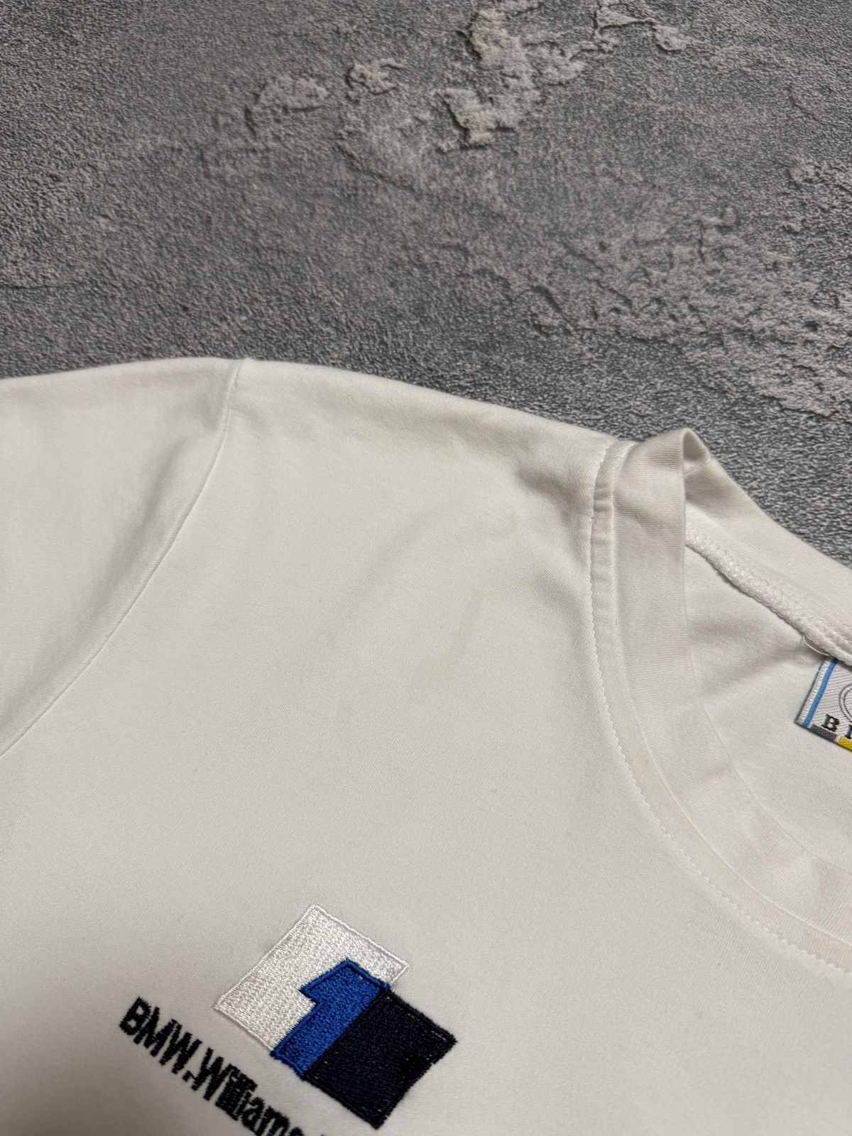 BMW × Vintage Vintage BMW Tee Shirt Thrashed Size US M / EU 48-50 / 2 - 5 Thumbnail