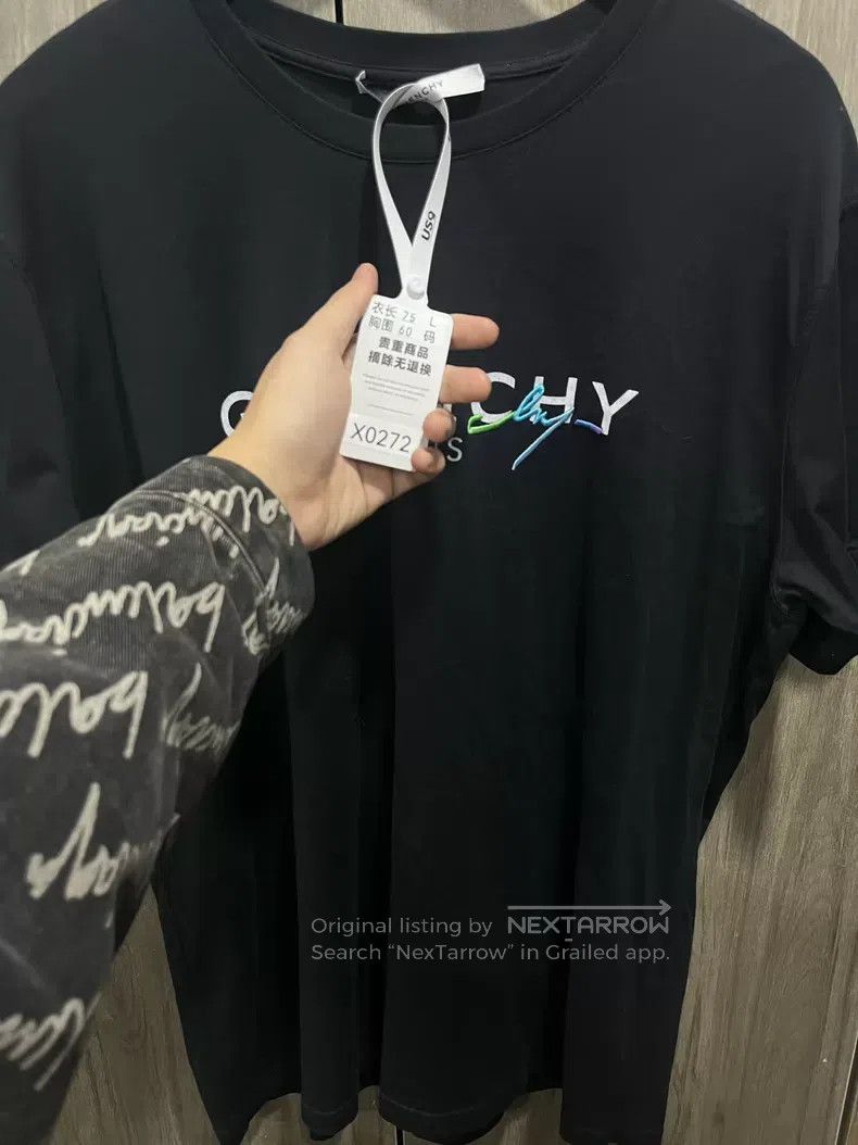 Givenchy Givenchy Rainbow embroidery short sleeve Size US L / EU 52-54 / 3 - 7 Thumbnail