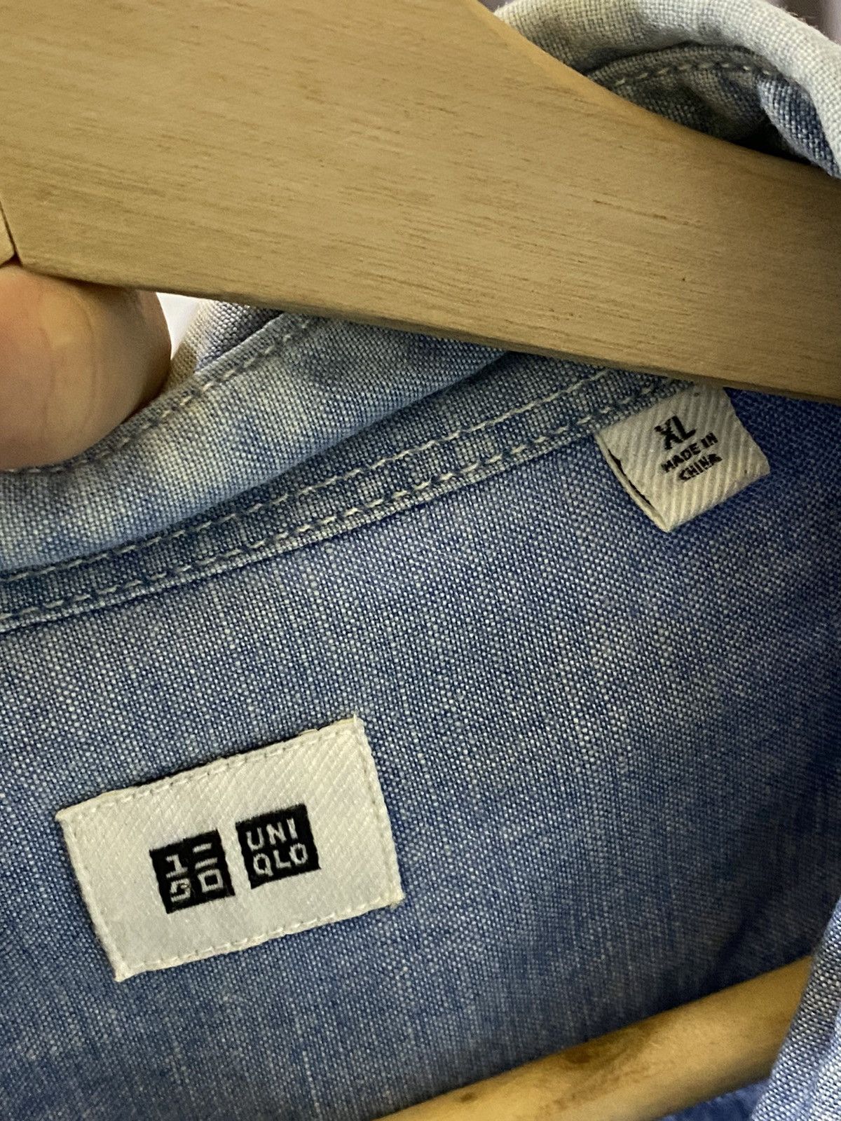 Uniqlo Uniqlo Button Ups Denim Shirt Size US XL / EU 56 / 4 - 13 Thumbnail