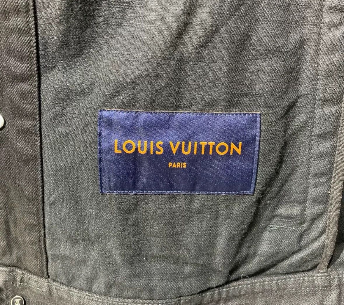 Louis Vuitton LOUIS VUITTON Black hanging DNA denim jacket2412-Nextarrow Size US M / EU 48-50 / 2 - 7 Thumbnail