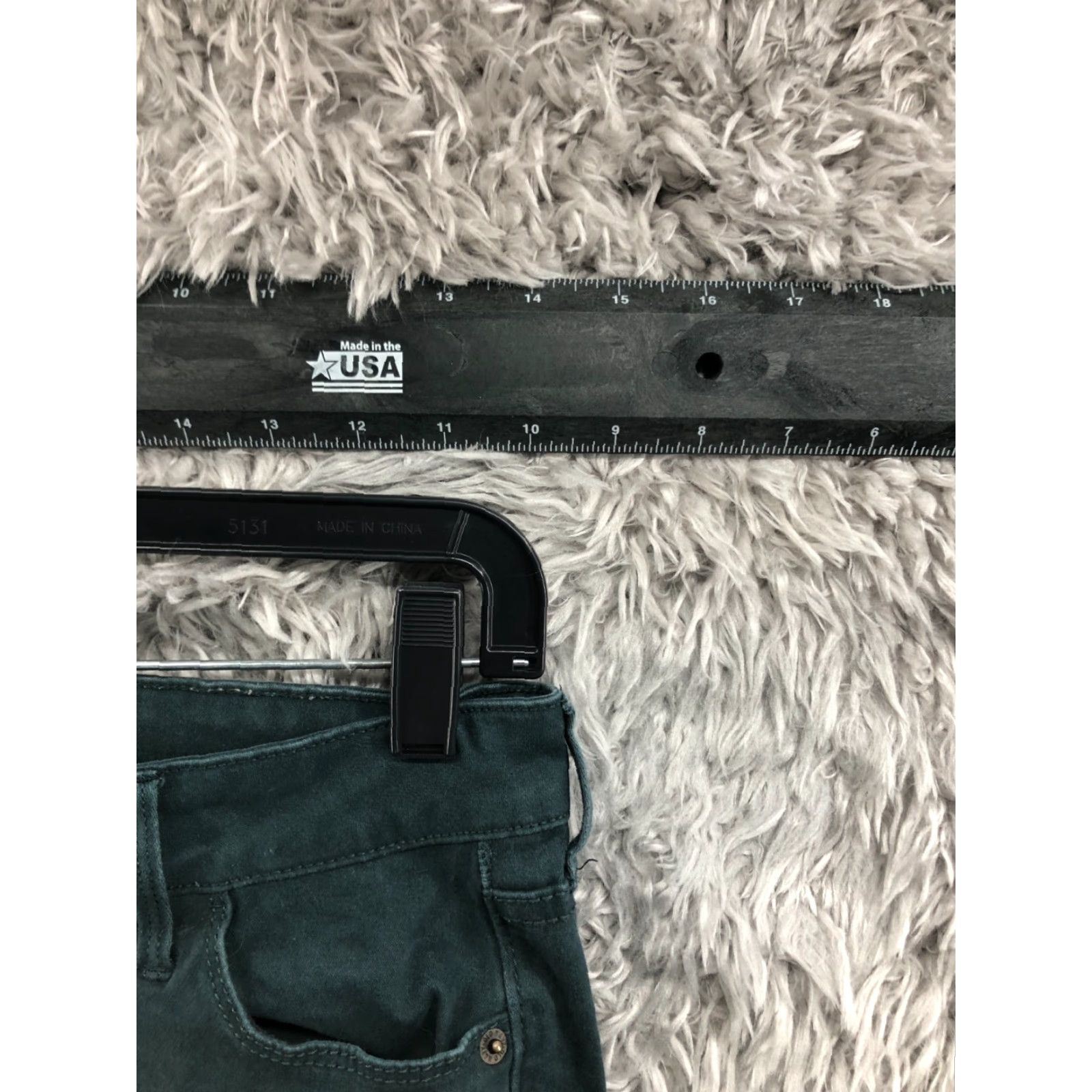 Old Navy Old Navy Chino Pants Womens Size 4 Mid Rise Skinny Green Size 27" / US 4 / IT 40 - 2 Thumbnail