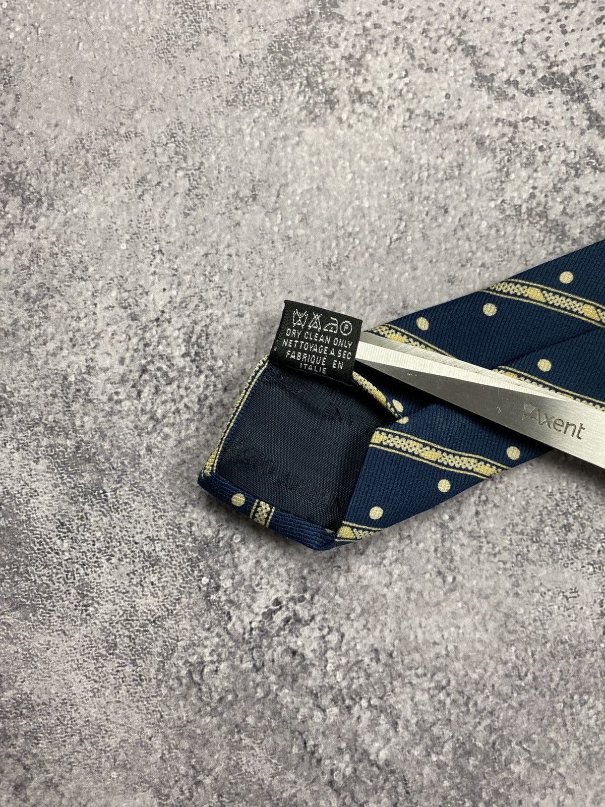 Armani Vintage Giorgio Armani Men's Silk Tie Cravatte Polka Dot Size ONE SIZE - 14 Thumbnail