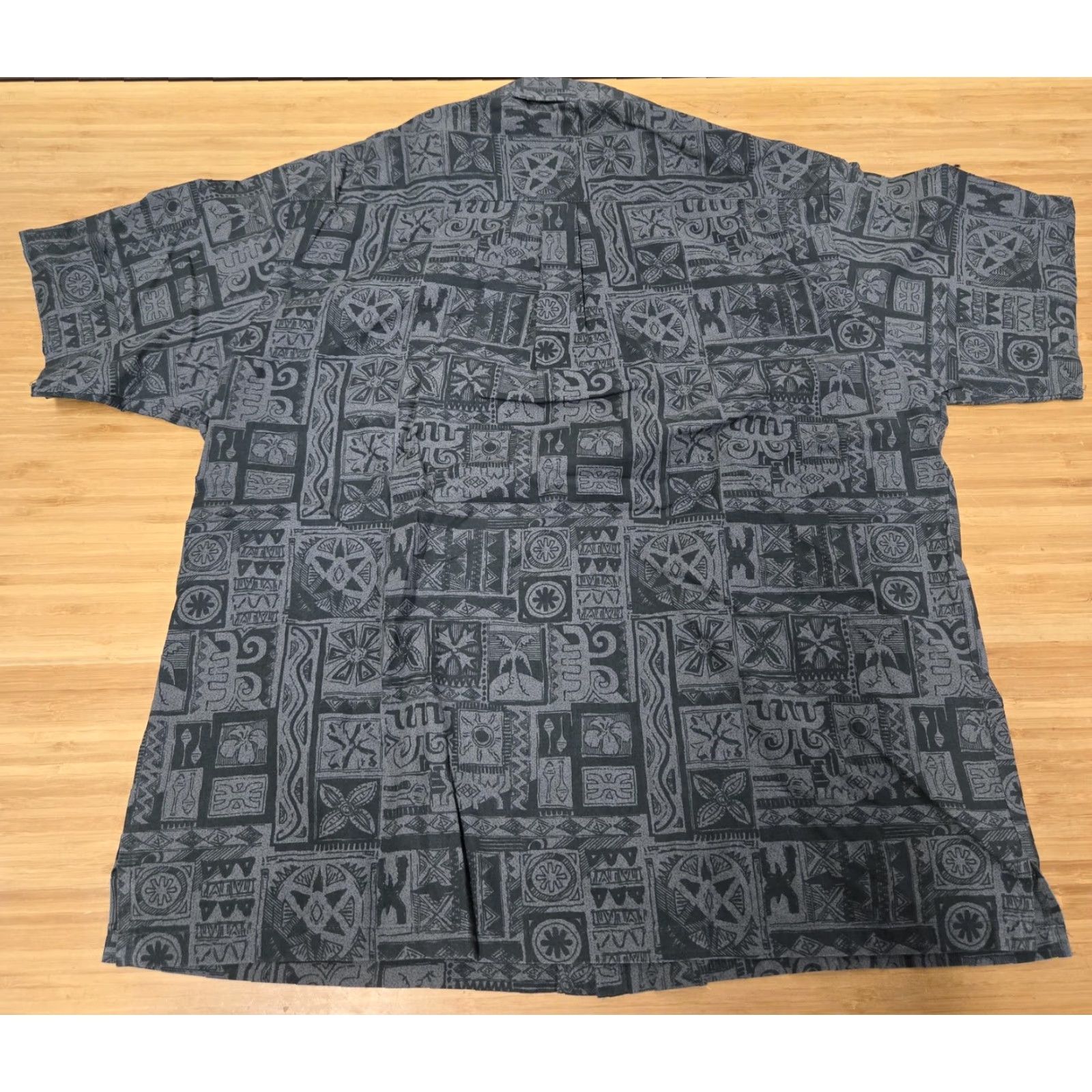 ALOHAS Kai-Veikau Fiji Shirt Mens XL Gray Hawaiian Aloha Tribal Tapa Print Button Up Size US XL / EU 56 / 4 - 7 Thumbnail