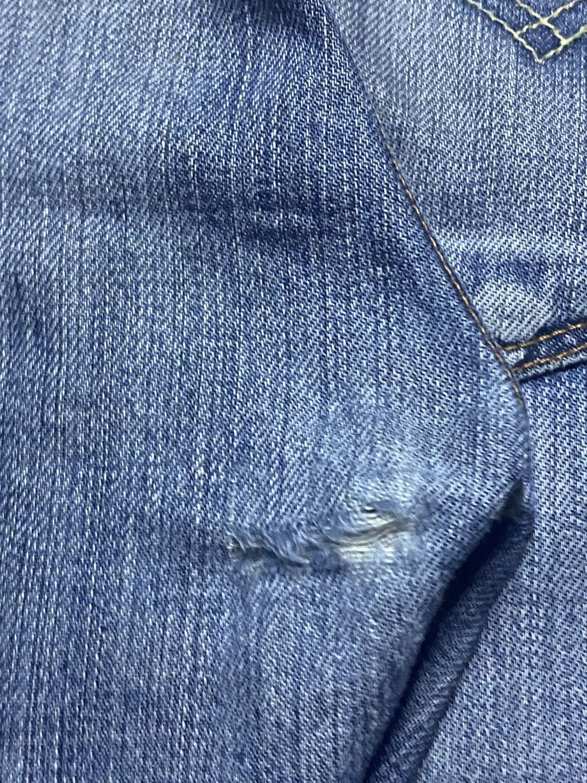 Levi's Vintage Levis 501 Y2K Faded Wash Distressed Loose Jeans Size US 33 - 13 Thumbnail