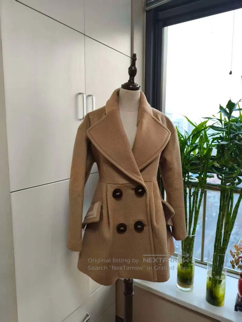Fendi Fendi Camel Hair Coat, Beige Size XXS / US 00 / IT 34 - 1 Thumbnail