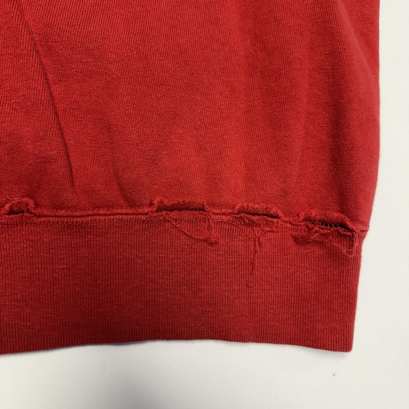 Vintage Vintage Ohio State Buckeyes Sweatshirt Mens M 21.5x23.5 Red Size US M / EU 48-50 / 2 - 10 Thumbnail