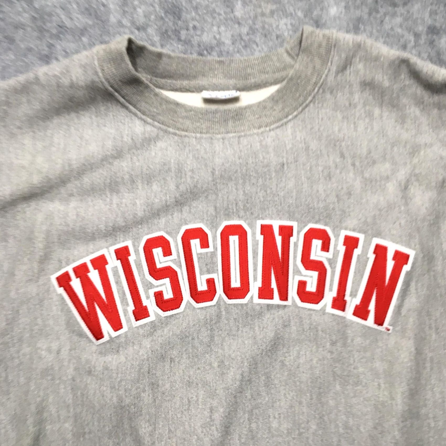 Champion VINTAGE Champion Sweatshirt Mens XL College Graphic Pullover Wisconsin Reverse Weave Gray Deluxe Logo Cotton Polyester Heavyweight Size US XL / EU 56 / 4 - 4 Thumbnail