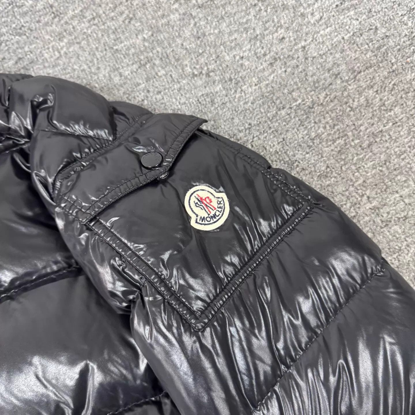 Moncler Moncler Maya Hooded Down Jacket 4 99N Sleeve Logo Size S / US 4 / IT 40 - 4 Thumbnail