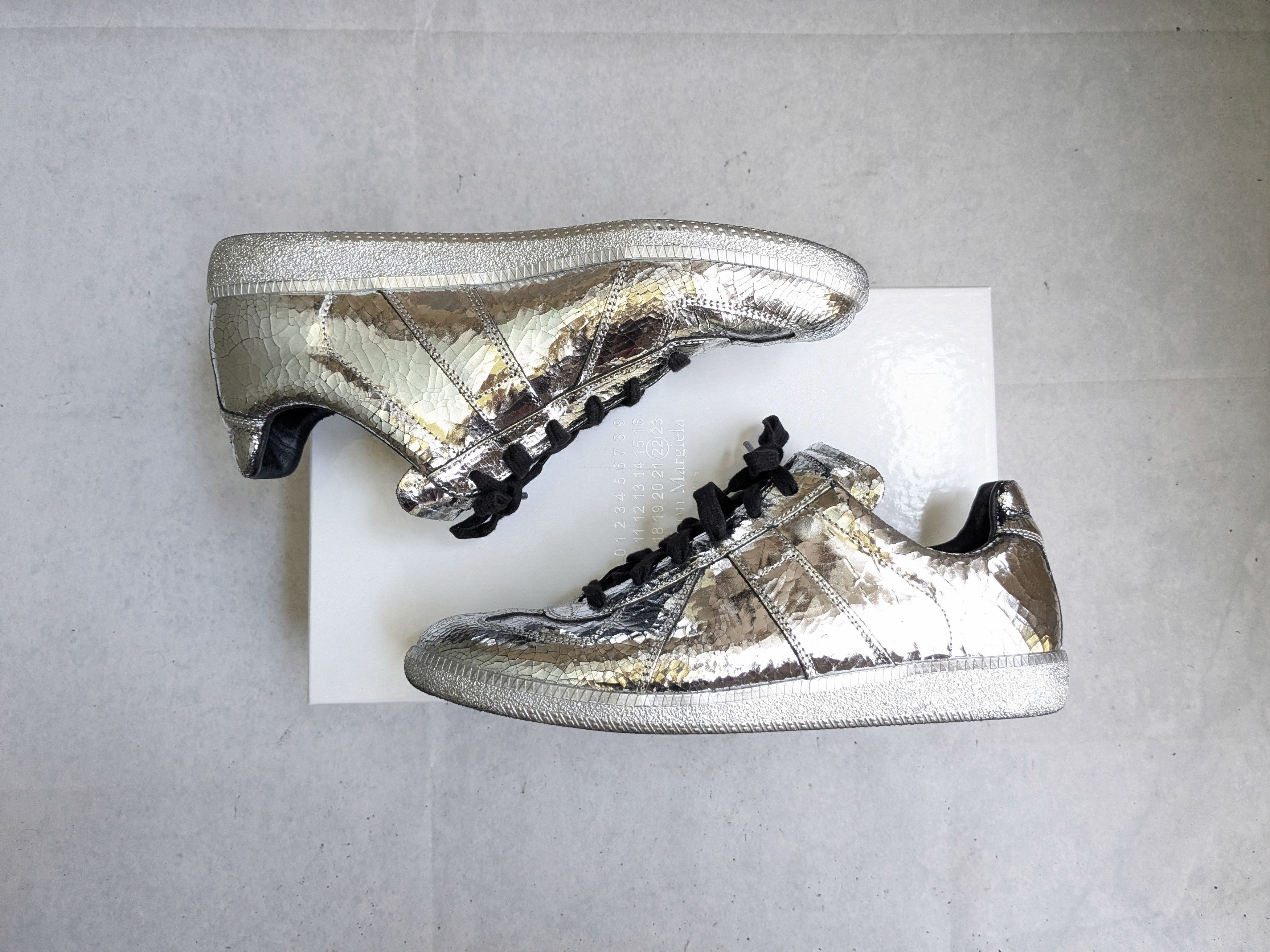 Maison Margiela Maison Margiela Replica GAT Silver Black 10 43 Low Tops Size US 10 / EU 43 - 4 Thumbnail