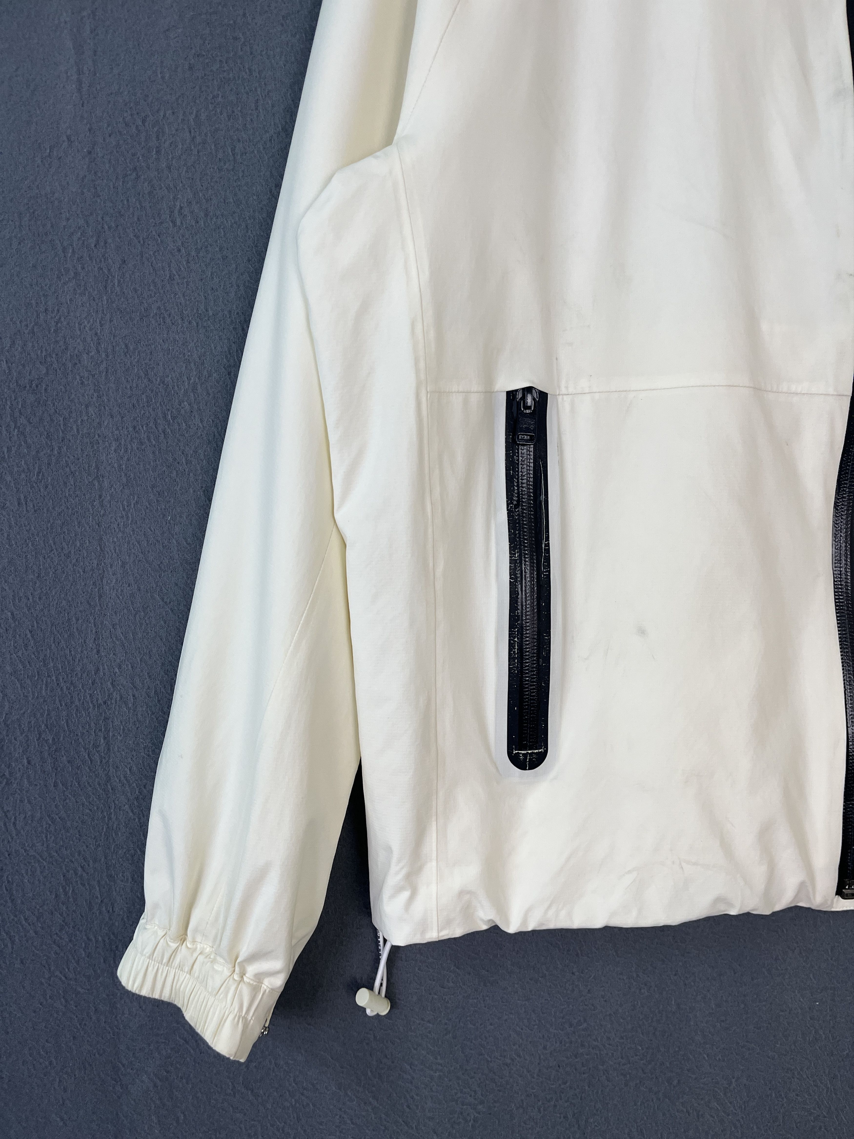 Burberry Burberry Golf Waterproof Windbreaker White Jacket Size US M / EU 48-50 / 2 - 4 Thumbnail