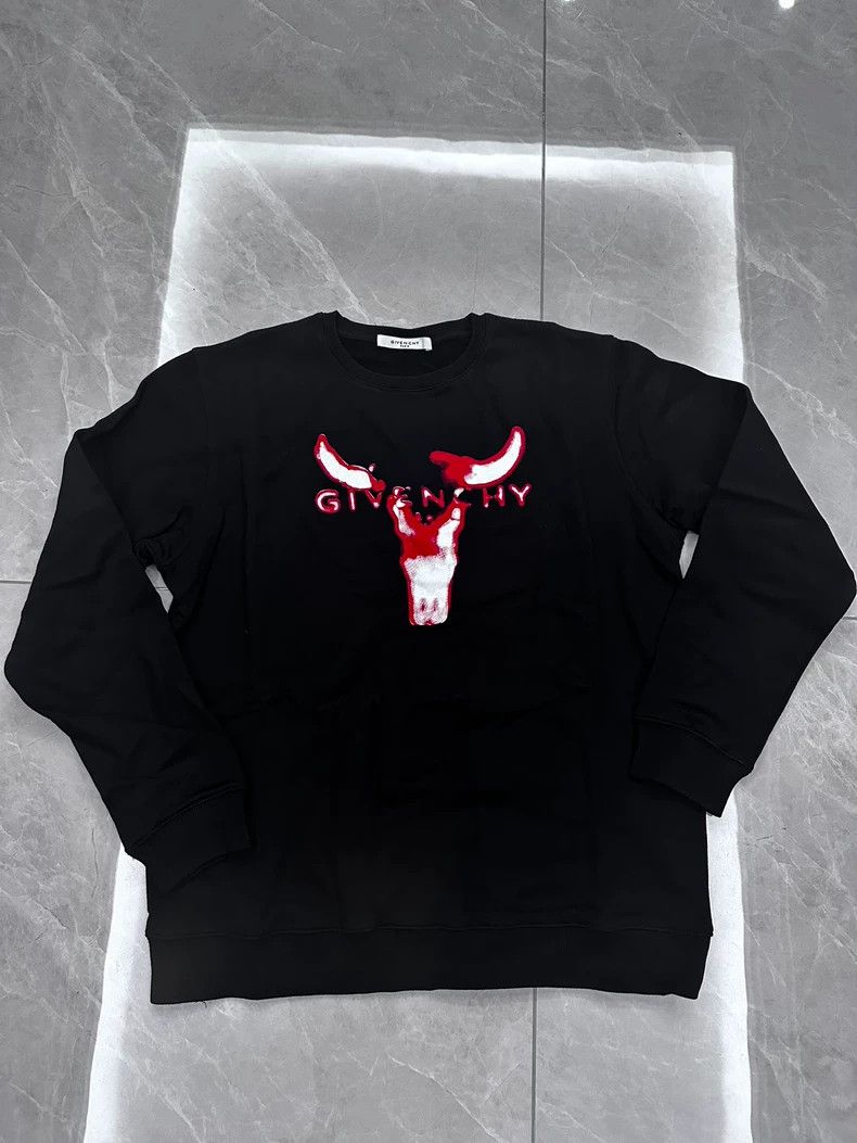 Givenchy Givenchy Limited Edition Black Red Bull Print Hoodie, Roun Size US L / EU 52-54 / 3 - 1 Thumbnail