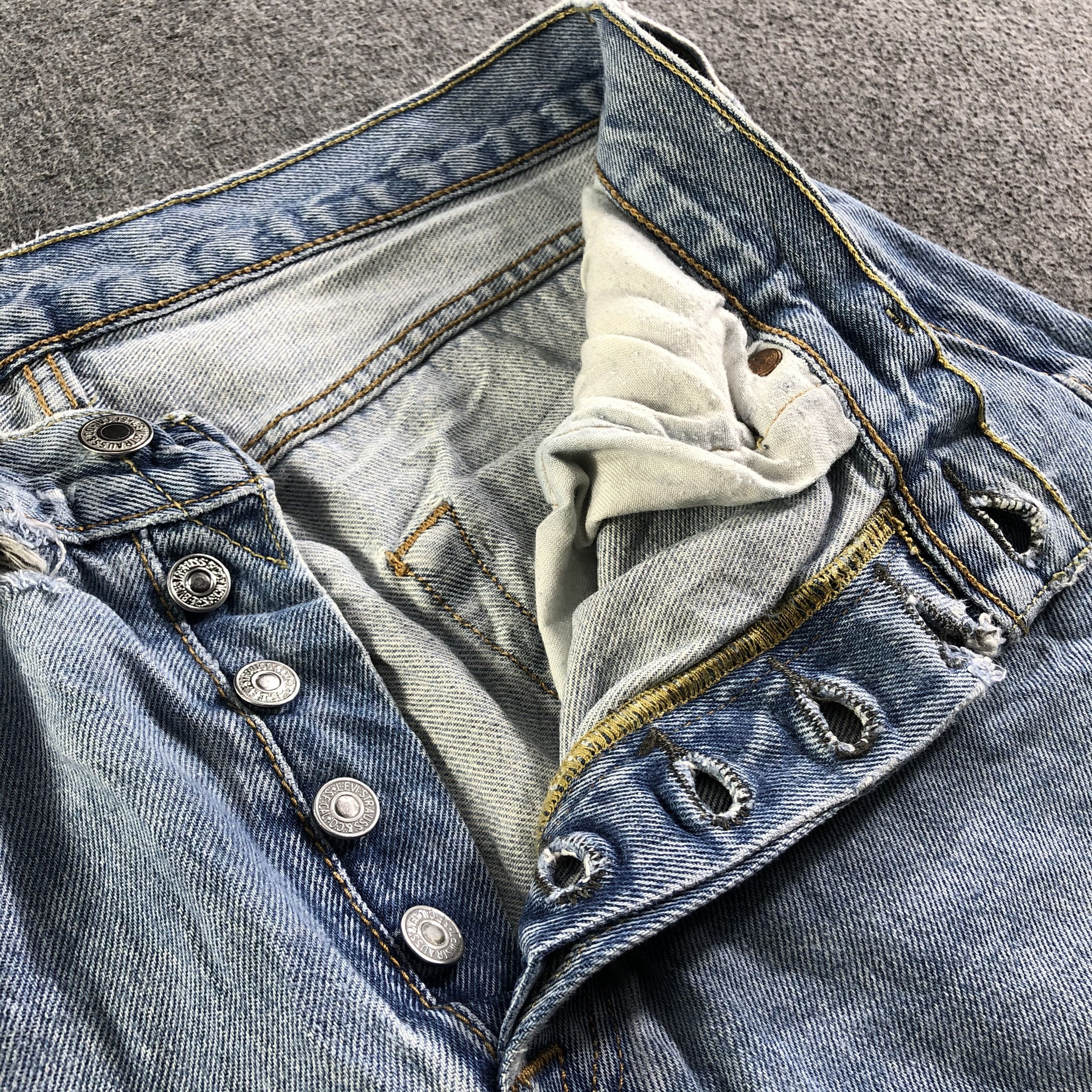 Levi's Vintage Blue Wash Levis 501 Jeans-J4312 Size US 33 - 9 Thumbnail