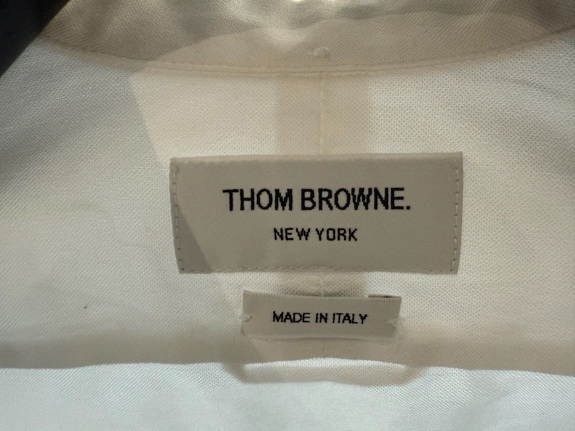Thom Browne TB Women's Classic Tri-Color Placket White Oxford Shirt 40 Size S / US 4 / IT 40 - 4 Thumbnail