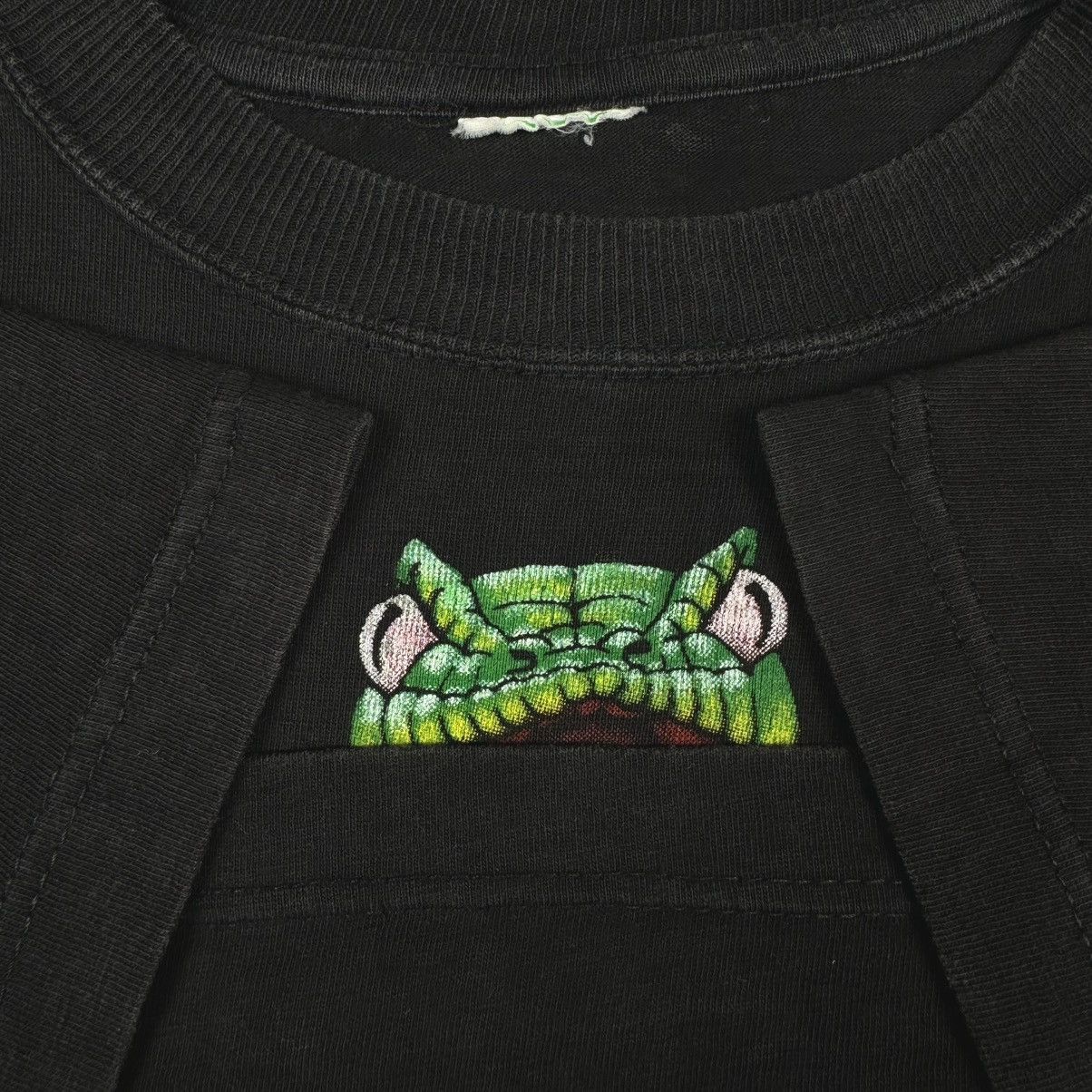 Band Tees Vintage Mid 90s Metallica Snake Outta Skull Euro T Shirt Size US XL / EU 56 / 4 - 4 Thumbnail