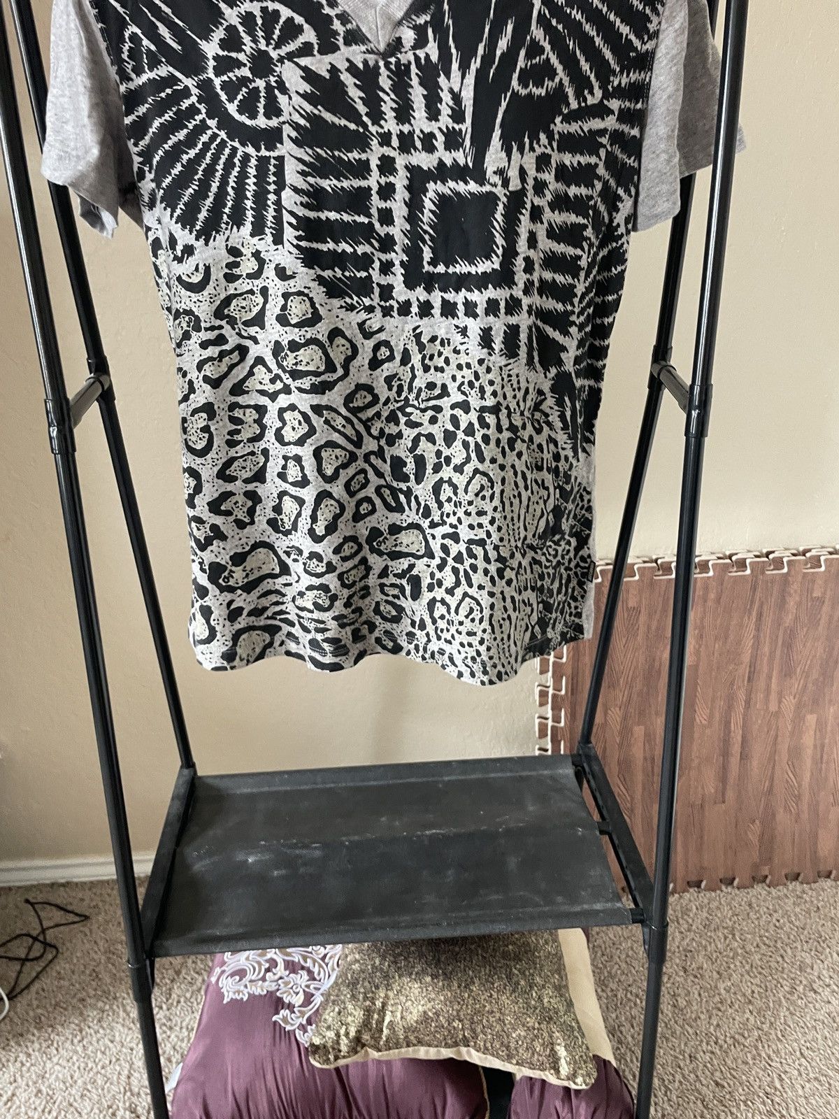 Just Cavalli Leopard Print VNeck slim Fit Tee Size US XXL / EU 58 / 5 - 4 Thumbnail