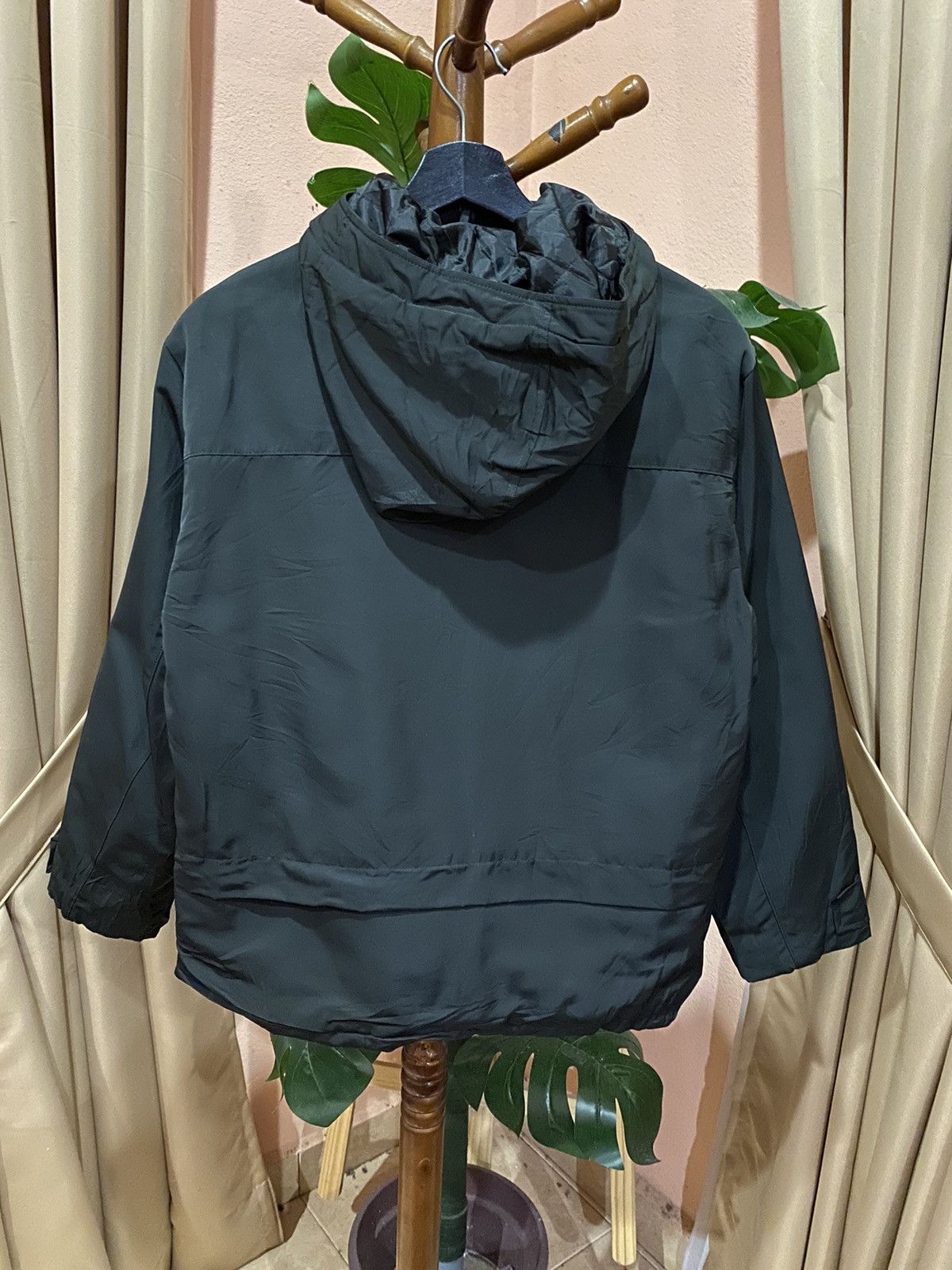 Uniqlo × White Mountaineering WINDBREAKER ALL BLACK JACKET Size US S / EU 44-46 / 1 - 10 Thumbnail