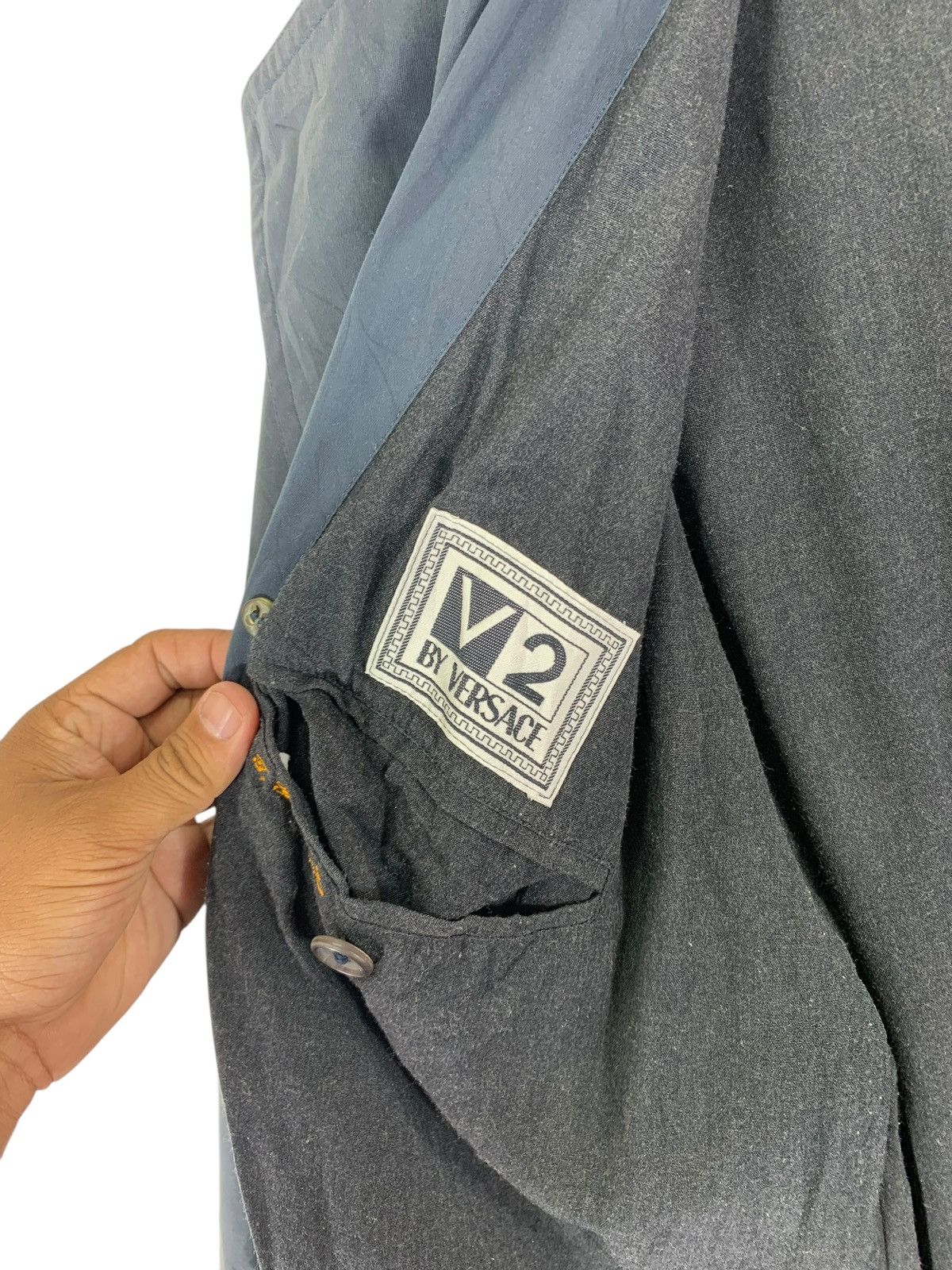 Versace Jeans Couture VINTAGE VERSACE V2 TRENCH COAT DOUBLE BREAST Size US L / EU 52-54 / 3 - 10 Thumbnail