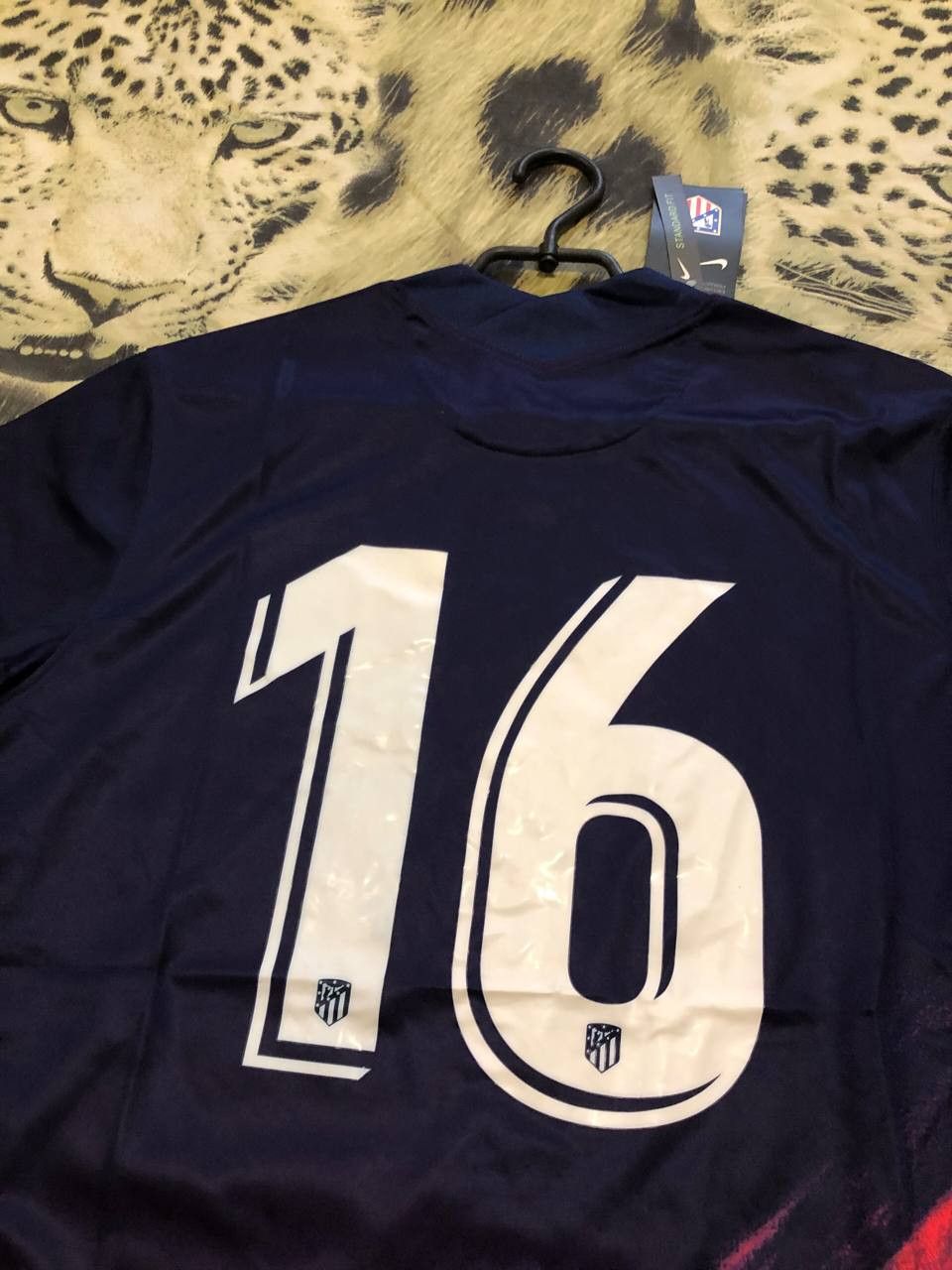 Nike Nike Football Shirt Atletico Madrid Home Soccer jersey Size US L / EU 52-54 / 3 - 15 Thumbnail