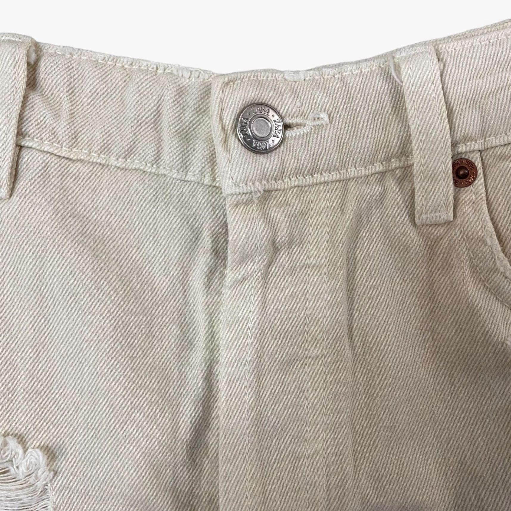 Zara Zara High-Waisted Jean Shorts Women's 2 Cream Distressed Raw-Hem Frayed Denim Shirt? Size 26" / US 2 / IT 38 - 5 Thumbnail