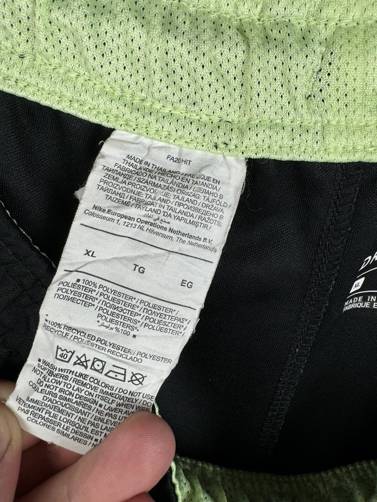Nike Nike Tottenham Away Shorts Size US 36 / EU 52 - 4 Thumbnail