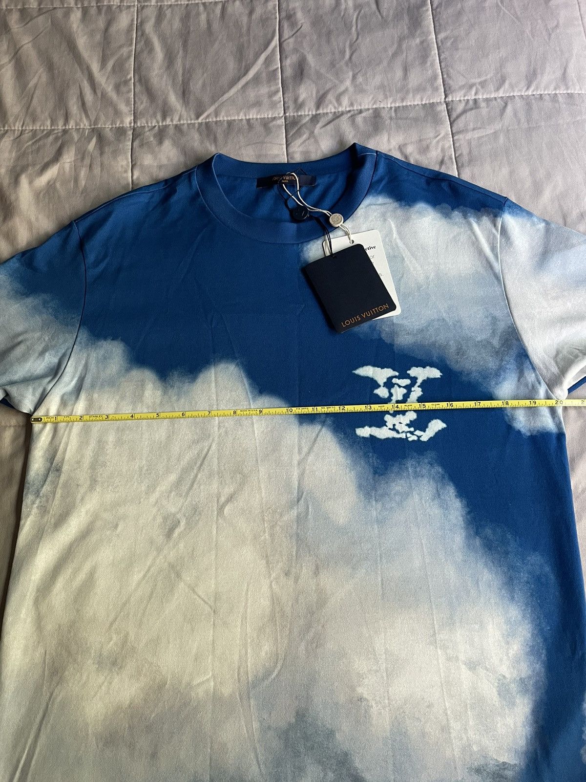 Louis Vuitton Louis Vuitton Clouds Logo T Shirt Size US M / EU 48-50 / 2 - 4 Thumbnail