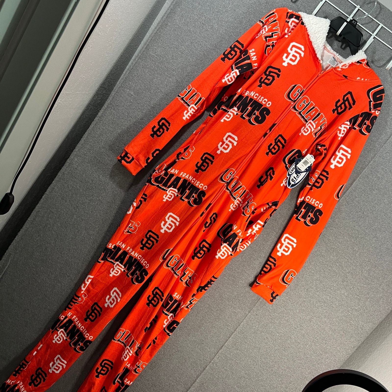 Other San Francisco Giants Unisex Long Sleeve Jumpsuite Size XS Size US 30 / EU 46 - 1 Thumbnail