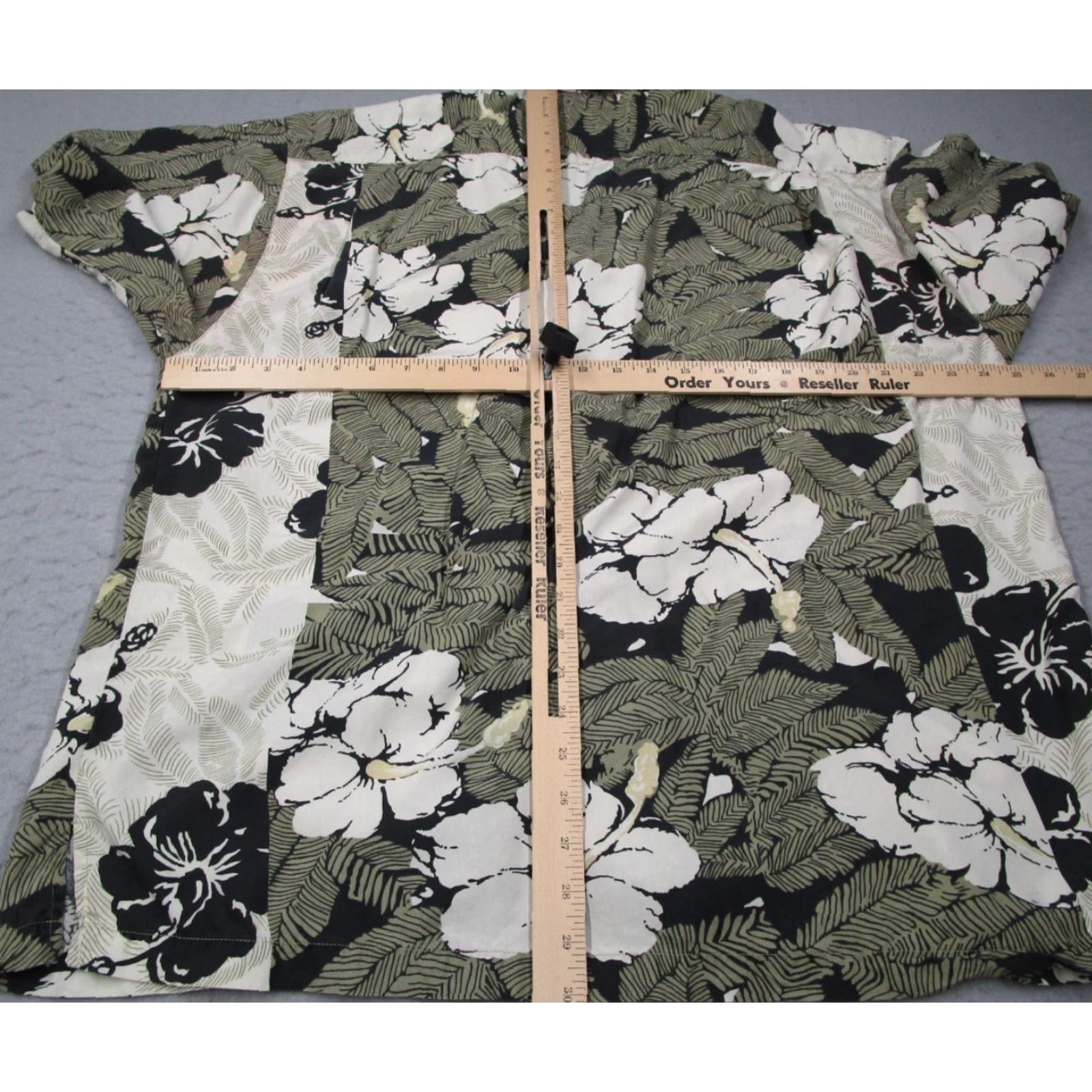 Tommy Bahama VINTAGE Tommy Bahama Shirt XL Green Floral Button Up Short Sleeve Loop Collar Hibiscus 60s Mens Size US XL / EU 56 / 4 - 5 Thumbnail