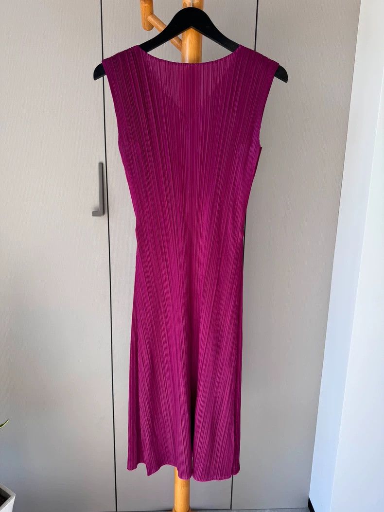Issey Miyake Issey Miyake size:2 Cherry color pleated dress Size S / US 4 / IT 40 - 2 Thumbnail