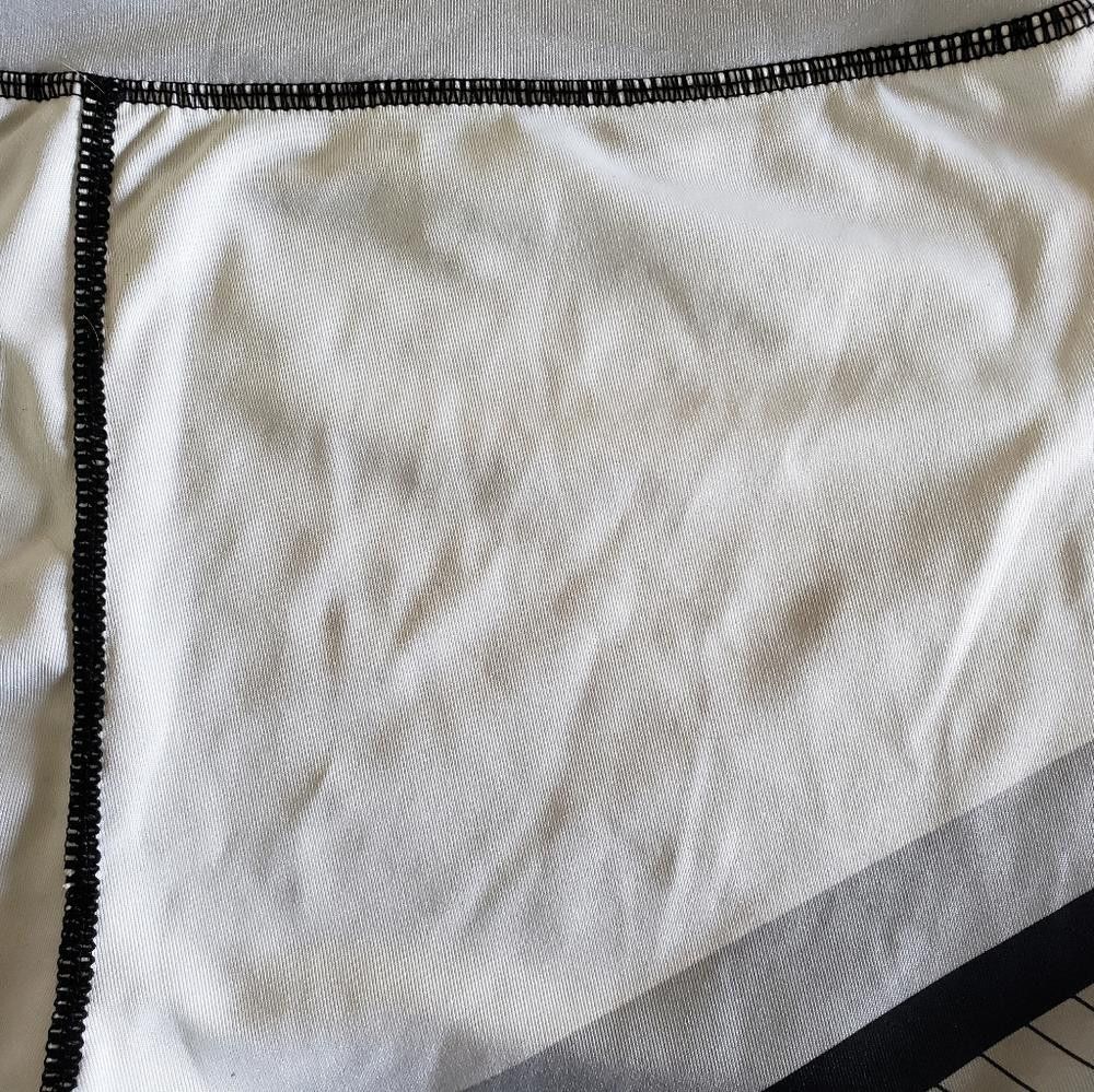 Designer White Black Colorblock Geo Print Athletic Legging Size 32" / US 10 / IT 46 - 4 Thumbnail