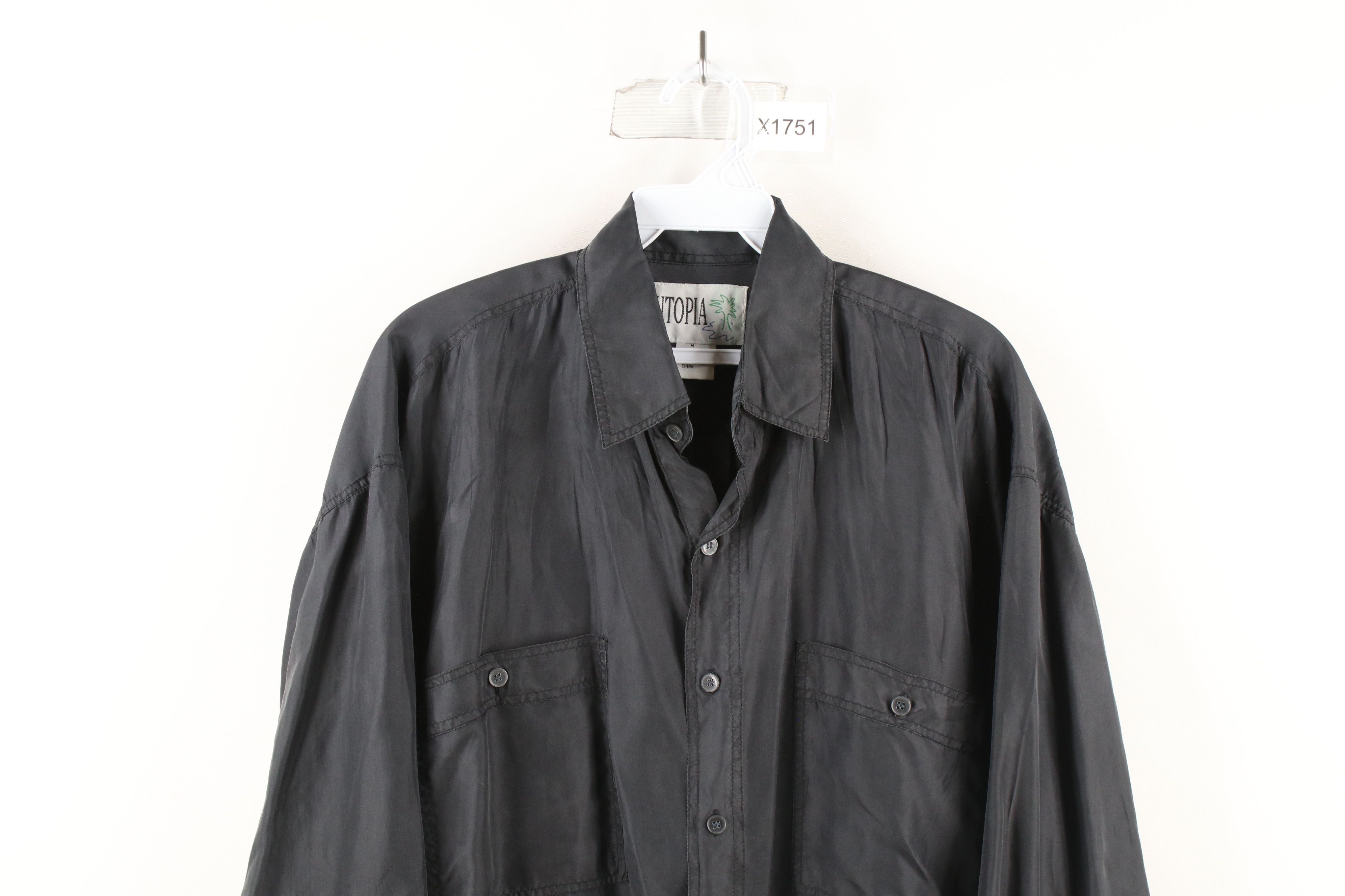 Vintage Vintage 90s Streetwear Fit Silk Collared Button Shirt Black Size US M / EU 48-50 / 2 - 2 Thumbnail