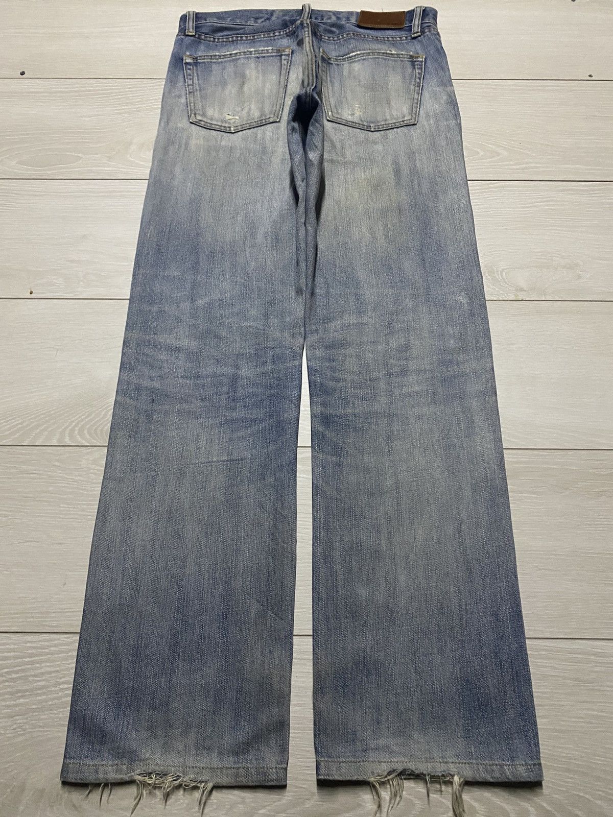 Japanese Brand Vintage Japanese Uniqlo Faded Wash Distressed Loose Jeans Size US 32 / EU 48 - 2 Thumbnail