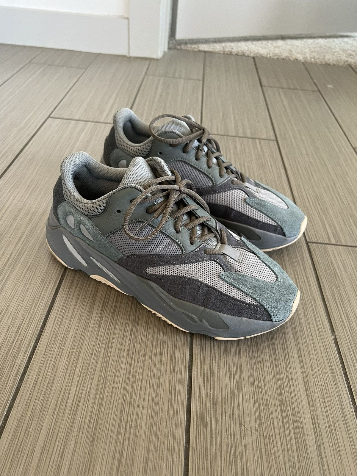 Adidas Yeezy Boost 700 Teal Blue Size US 10 / EU 43 - 1 Thumbnail