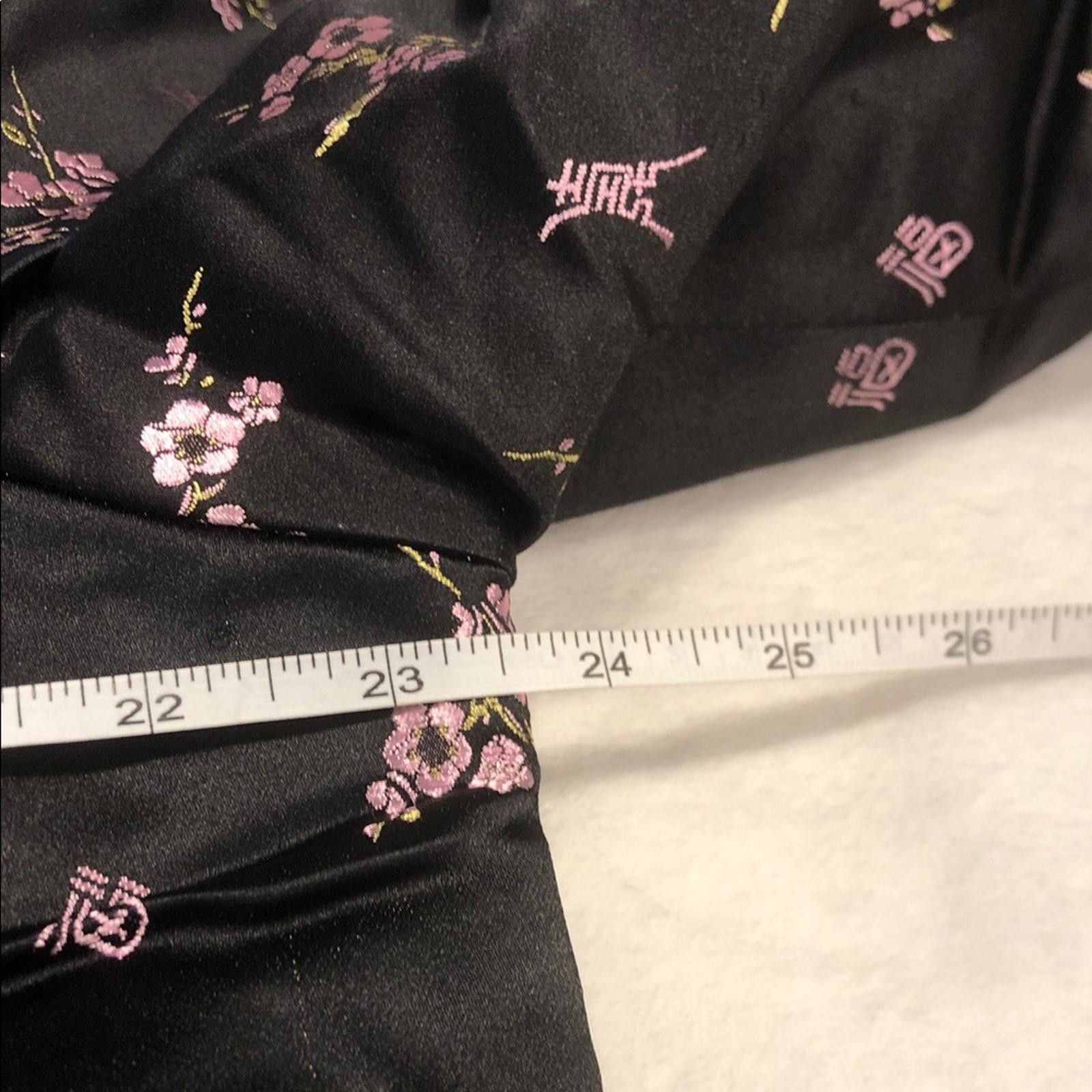 Handmade Handmade Black Asian jacket pink black floral Satin SZ LG Size L / US 10 / IT 46 - 8 Thumbnail