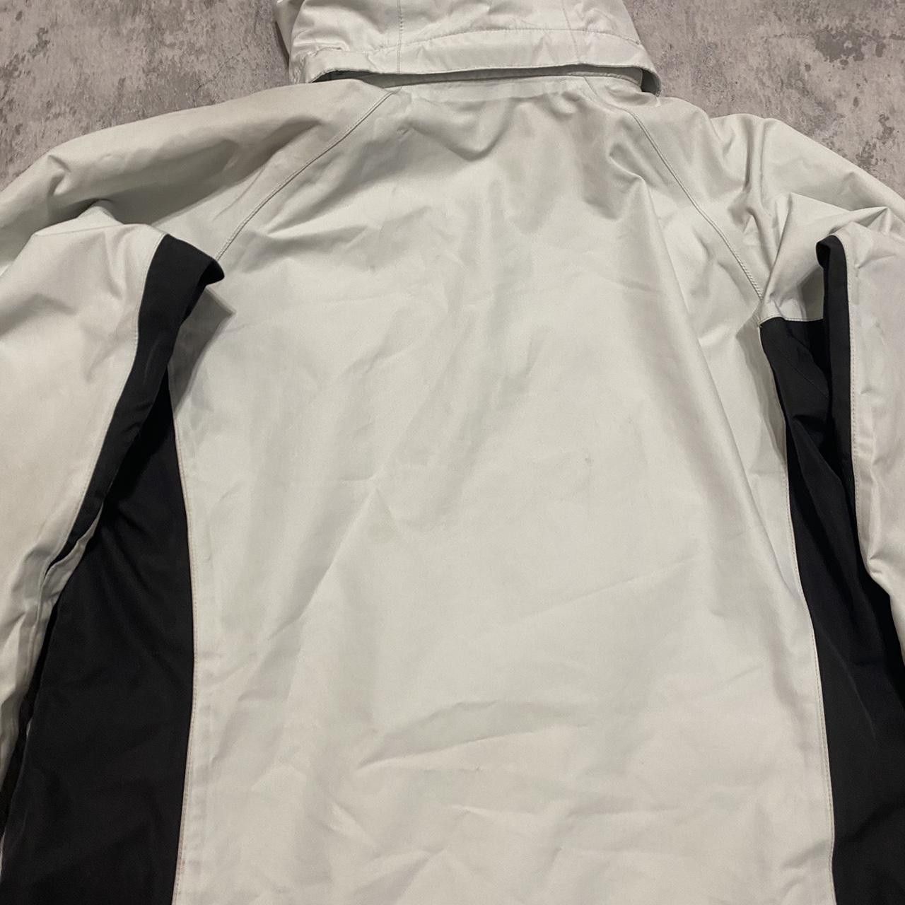 Helly Hansen White and black Helly Hansen Rain Jacket ard Size US M / EU 48-50 / 2 - 6 Thumbnail