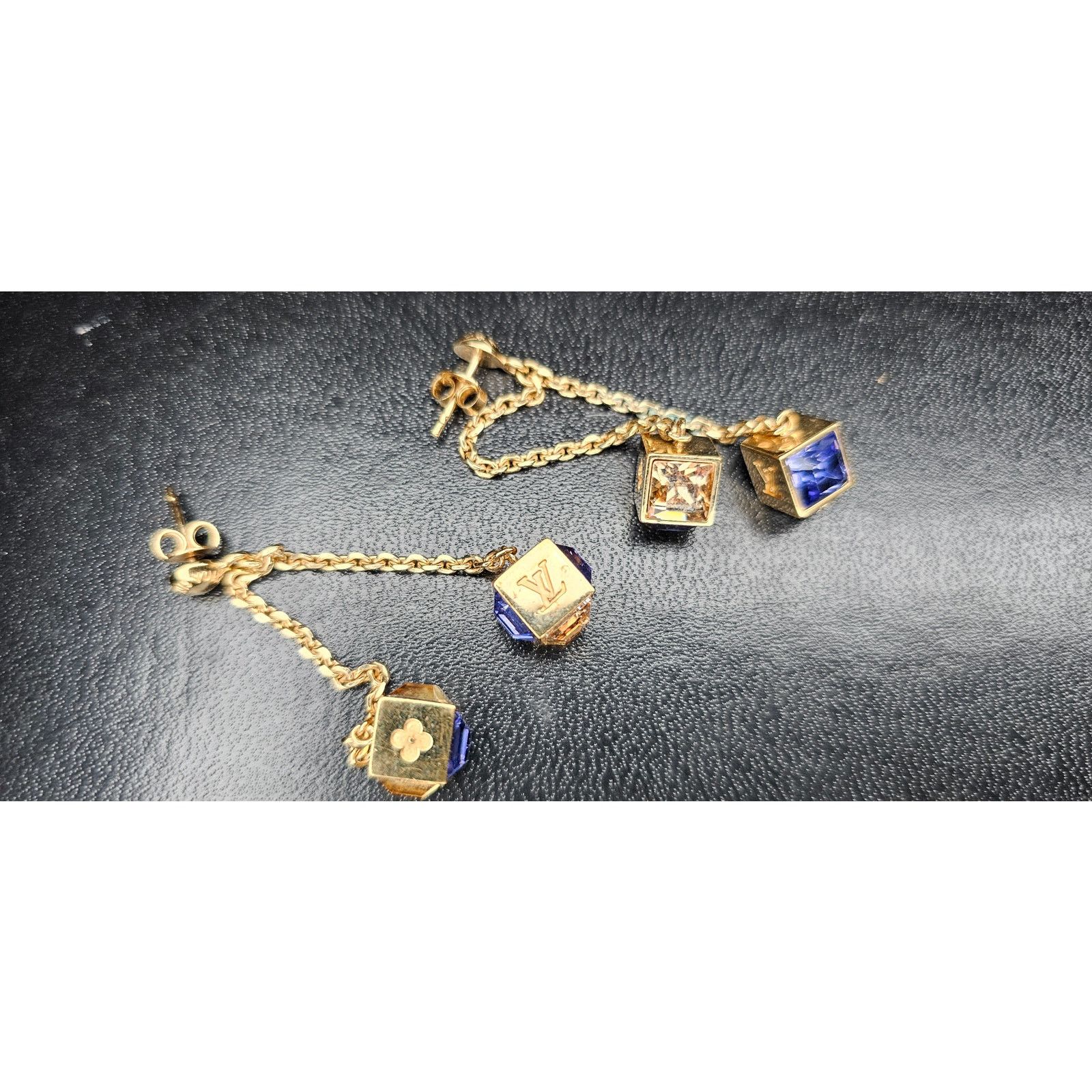 Louis Vuitton LOUIS VUITTON DANGLING CRYSTAL GAMBLE CUBE EARRINGS Size ONE SIZE - 4 Thumbnail
