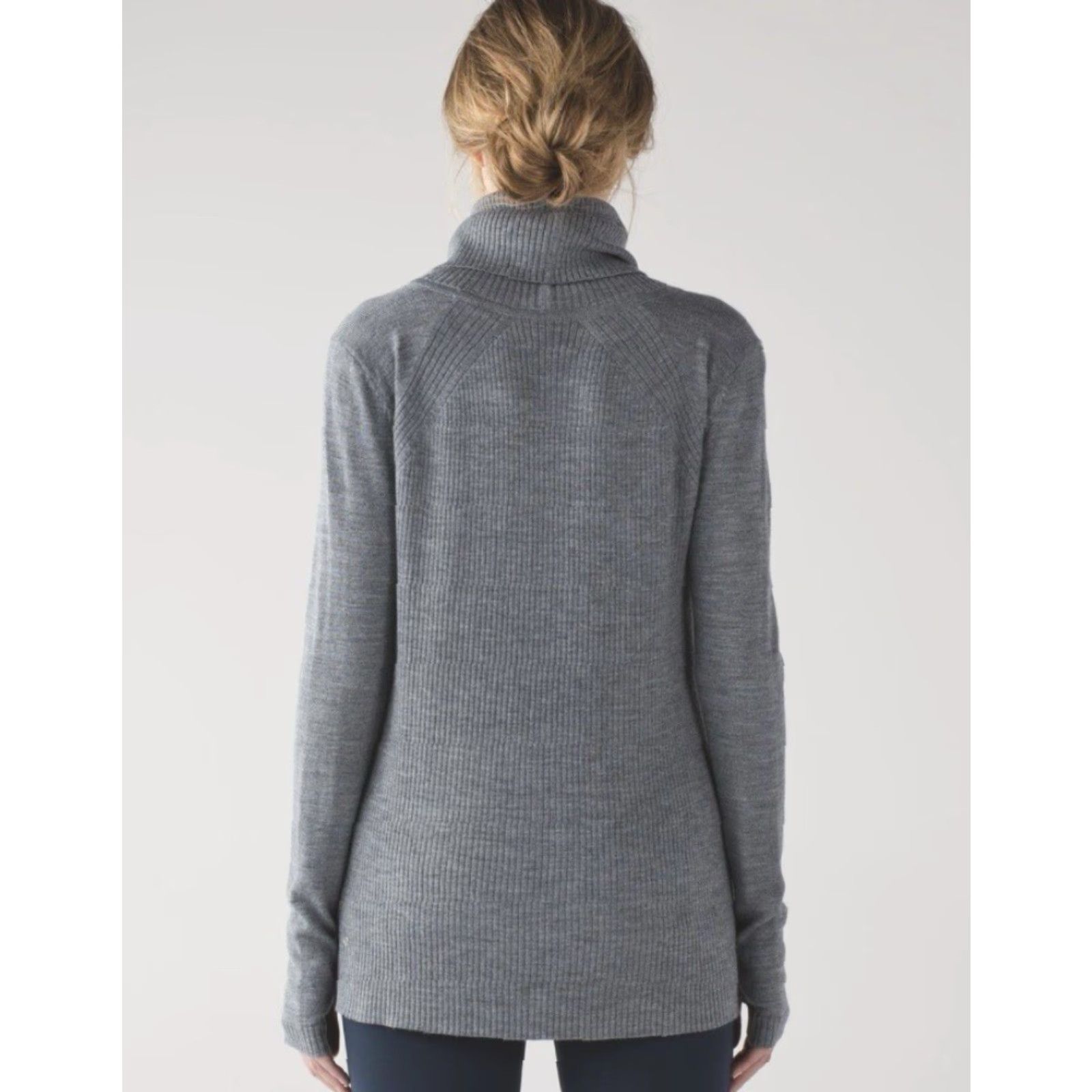 Lululemon Lululemon Sweat And Savasana Sweater Size 6 Women Gray Merino Wool Turtleneck Long Sleeve Thumb Holes Pockets Logo Pullover casual Winter Fall Size M / US 6-8 / IT 42-44 - 2 Thumbnail