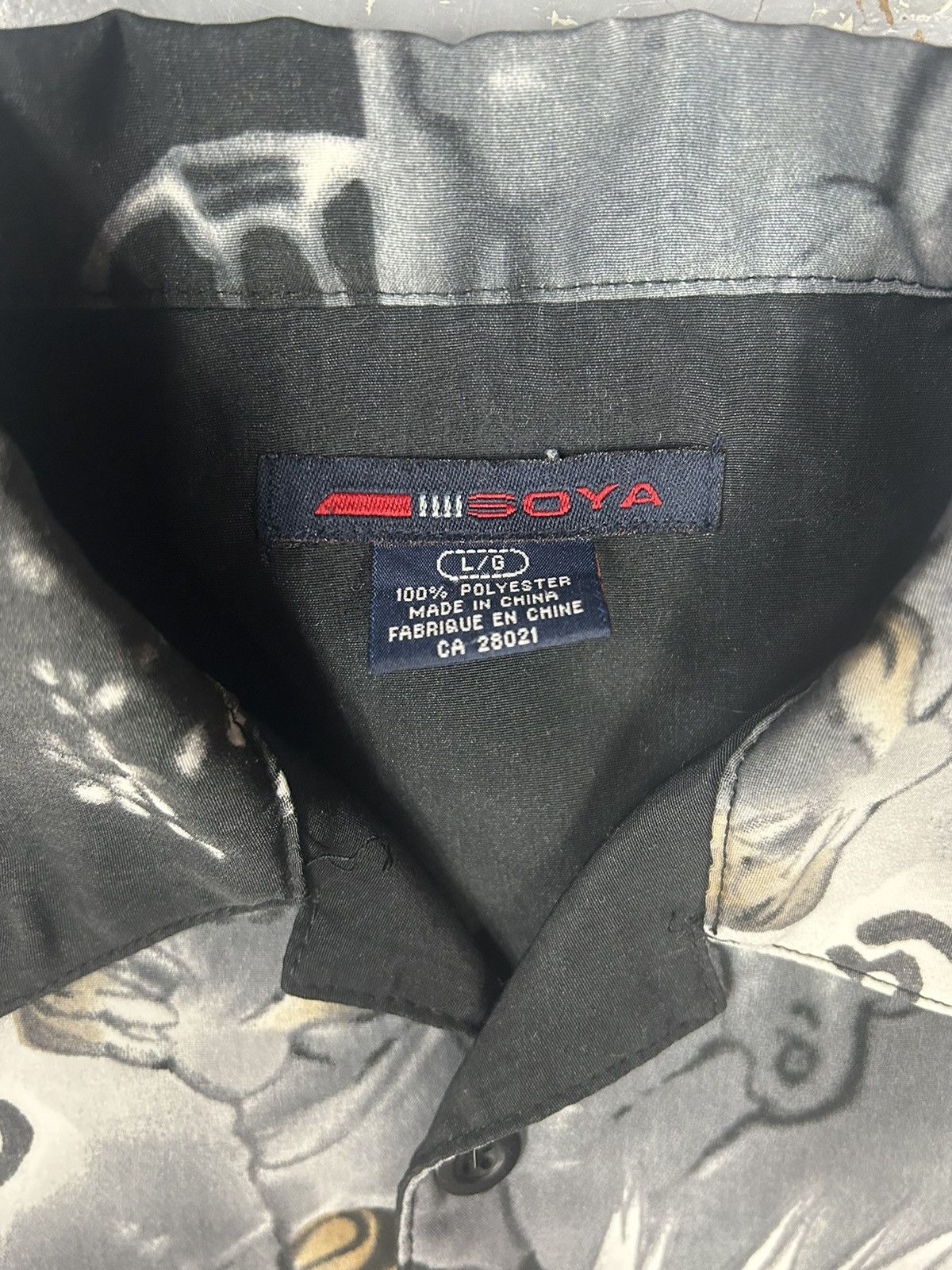 Japanese Brand × Vintage Crazy Vintage Y2K Grey Anime Graphic Button Up Shirt Size US L / EU 52-54 / 3 - 2 Thumbnail