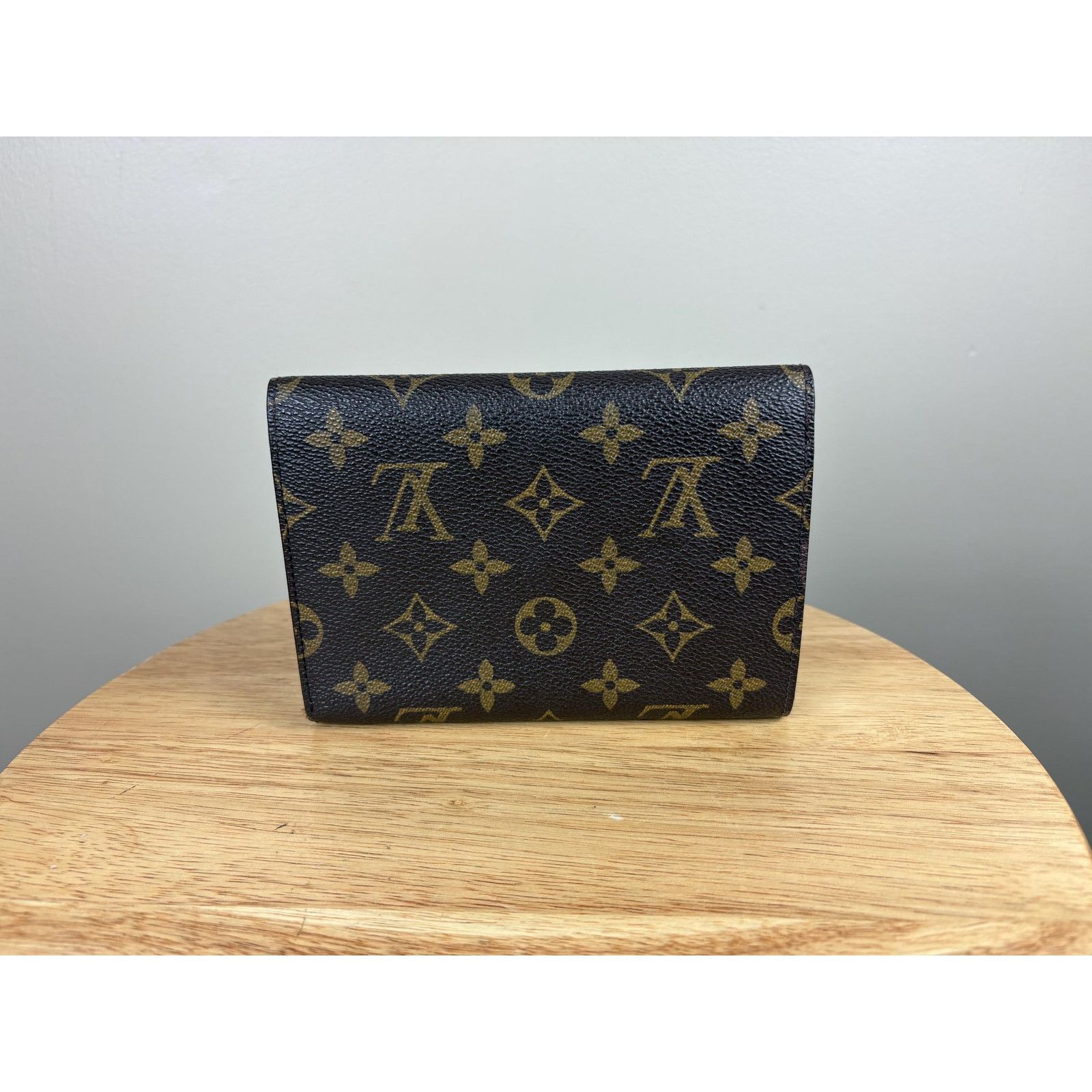 Louis Vuitton Authentic Louis Vuitton Monogram Porte Tresor Trifold Wallet Size ONE SIZE - 2 Thumbnail