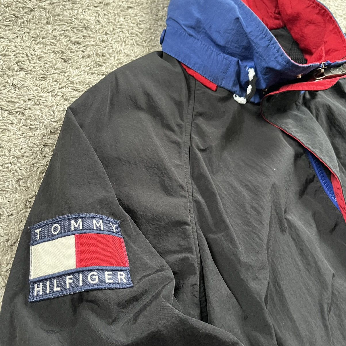 Tommy Hilfiger × Tommy Jeans 🔴Tommy Hilfiger Jacket Size XL Black Spellout Rare Vintage Size US XL / EU 56 / 4 - 3 Thumbnail