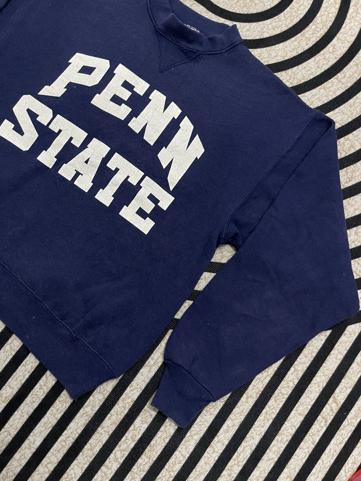 Hanes 80s PENN STATE CREWNECK SPELL OUT FADED Size US S / EU 44-46 / 1 - 3 Thumbnail