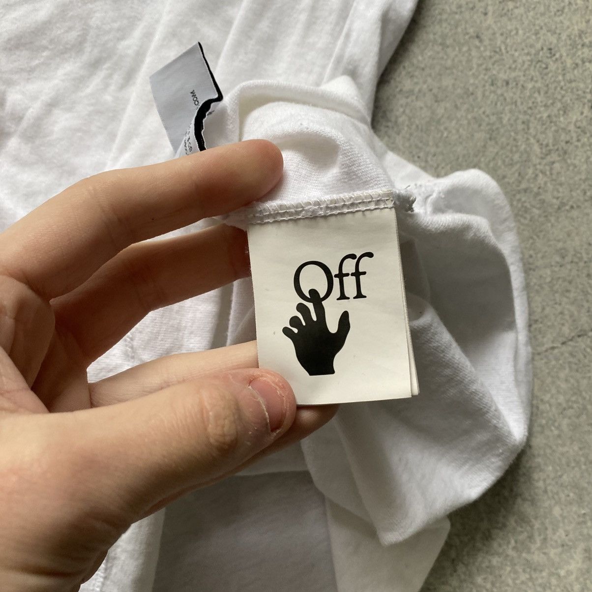 Off-White Off-White T-Shirt Size US S / EU 44-46 / 1 - 9 Thumbnail